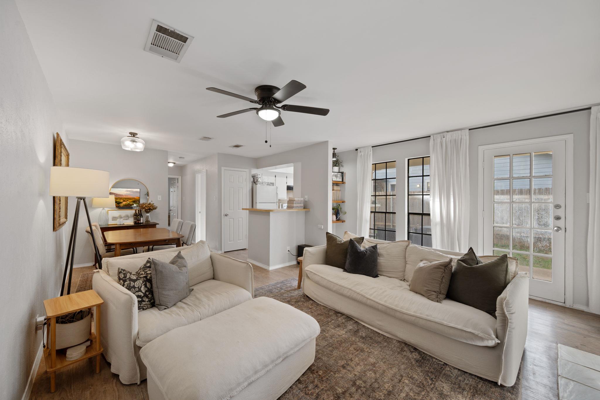 8807 Cainwood Ln, Austin, TX 78729