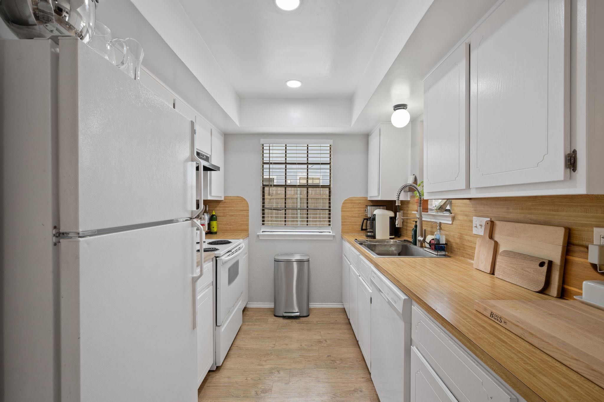 8807 Cainwood Ln, Austin, TX 78729