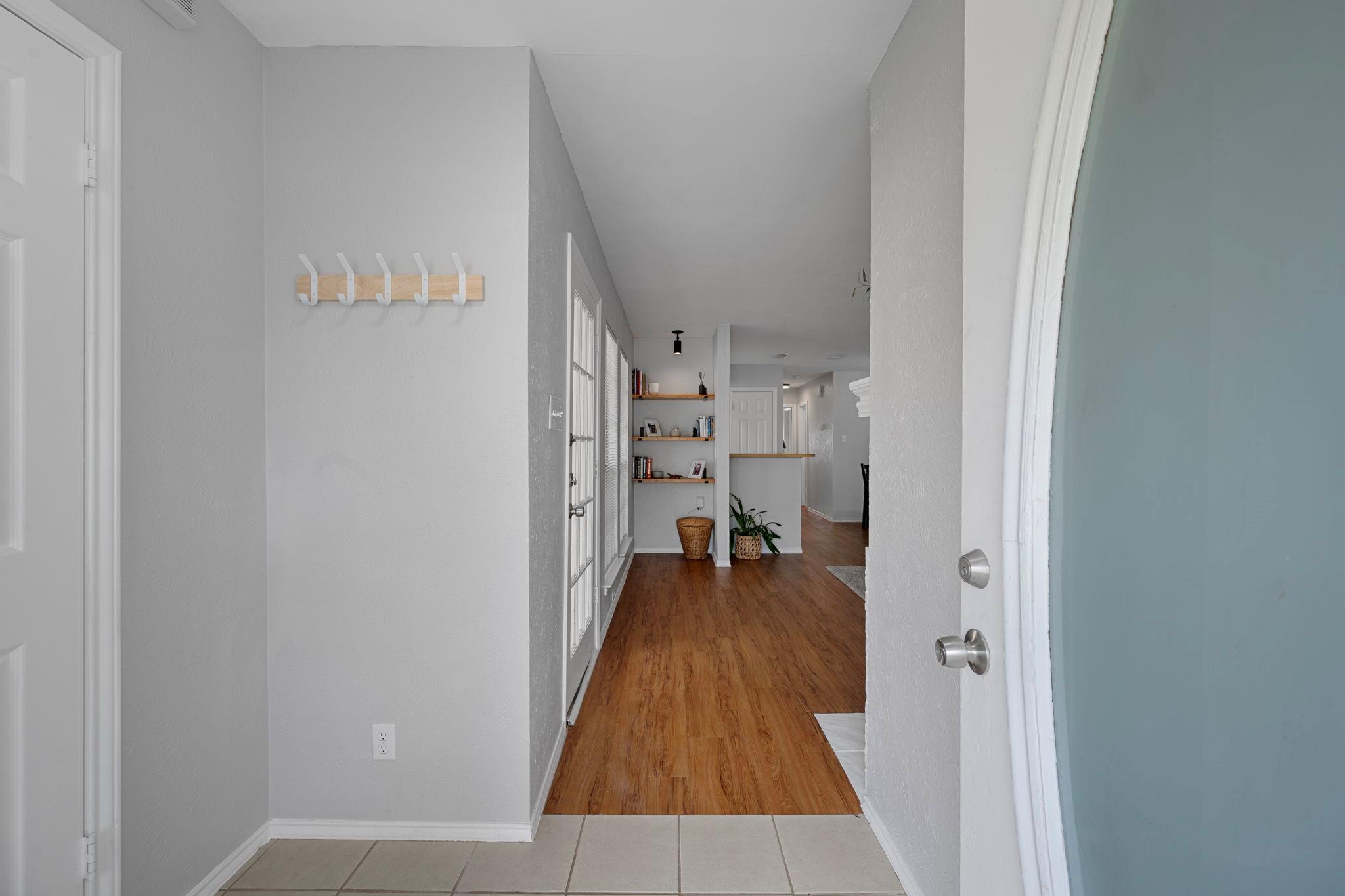 8807 Cainwood Ln, Austin, TX 78729