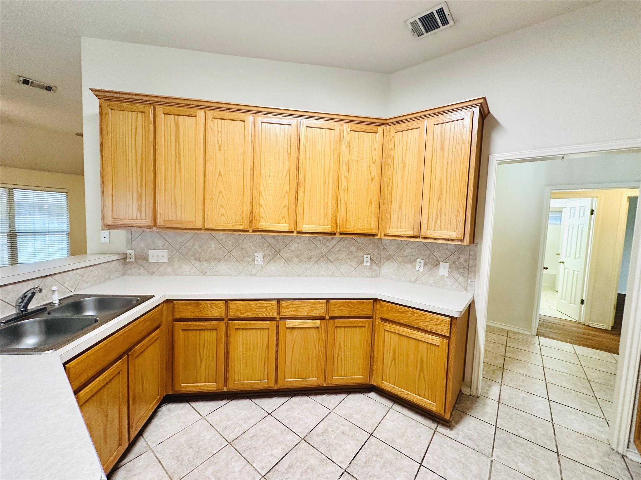 1101 Hunters Creek Dr, Cedar Park, TX 78613