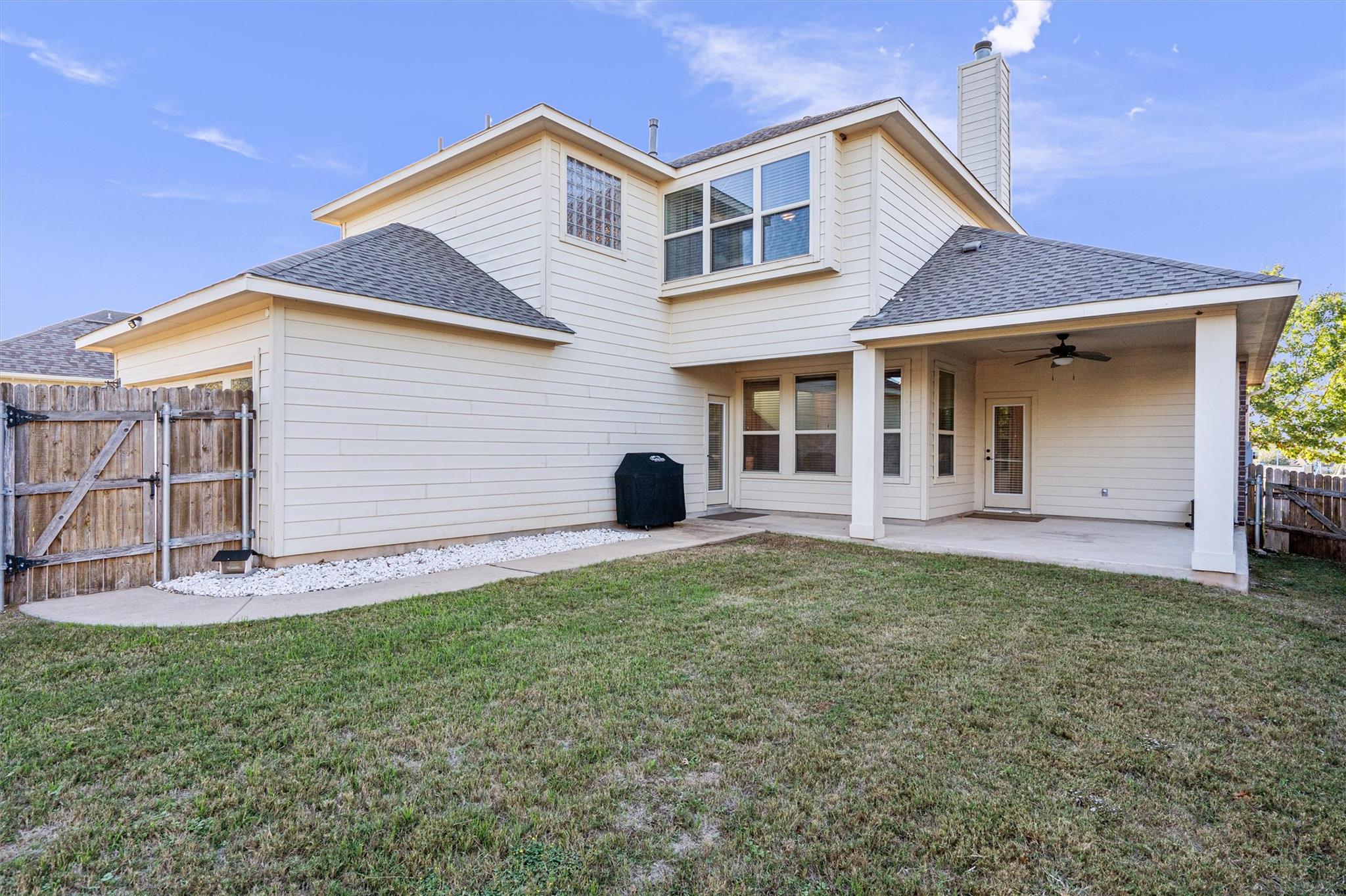 422 Village Commons Blvd, Georgetown, TX 78633