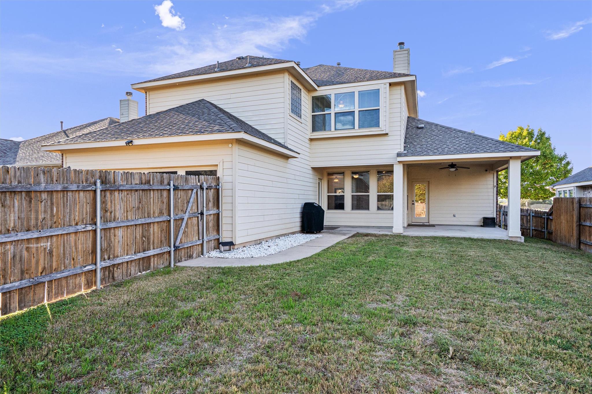 422 Village Commons Blvd, Georgetown, TX 78633