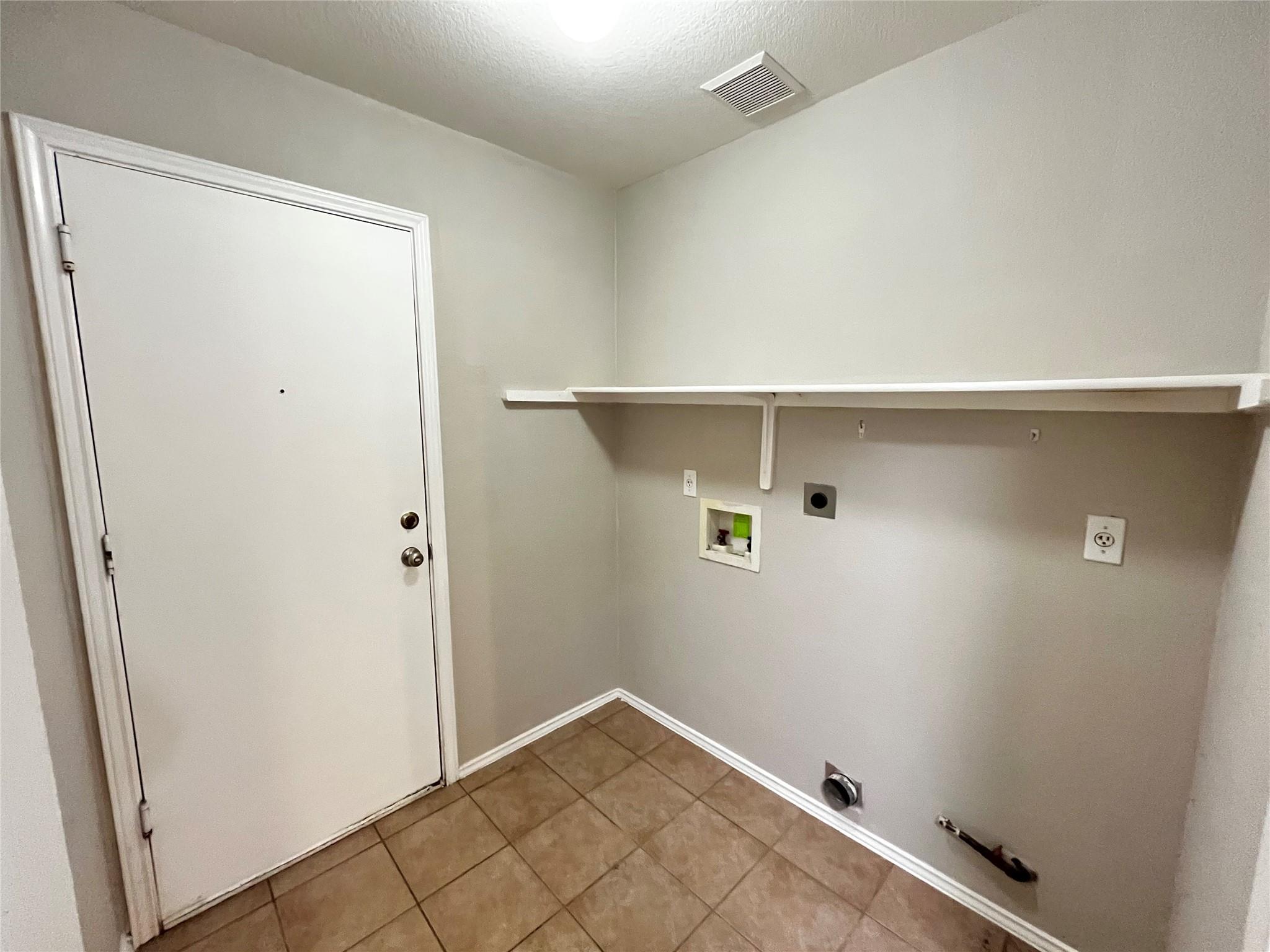 206 Presidio Dr, Leander, TX 78641