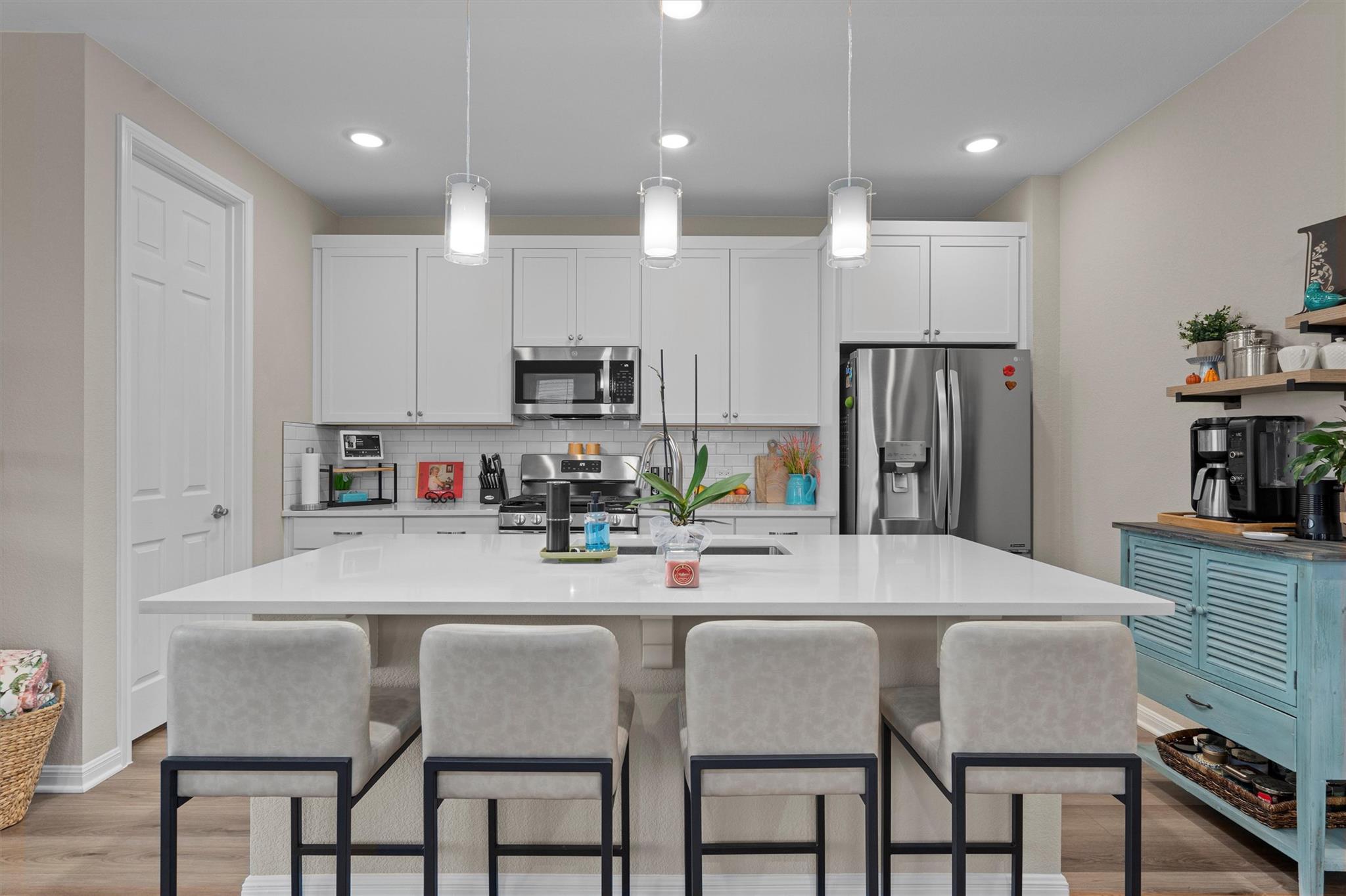 1001 Stonehill Dr, Georgetown, TX 78633