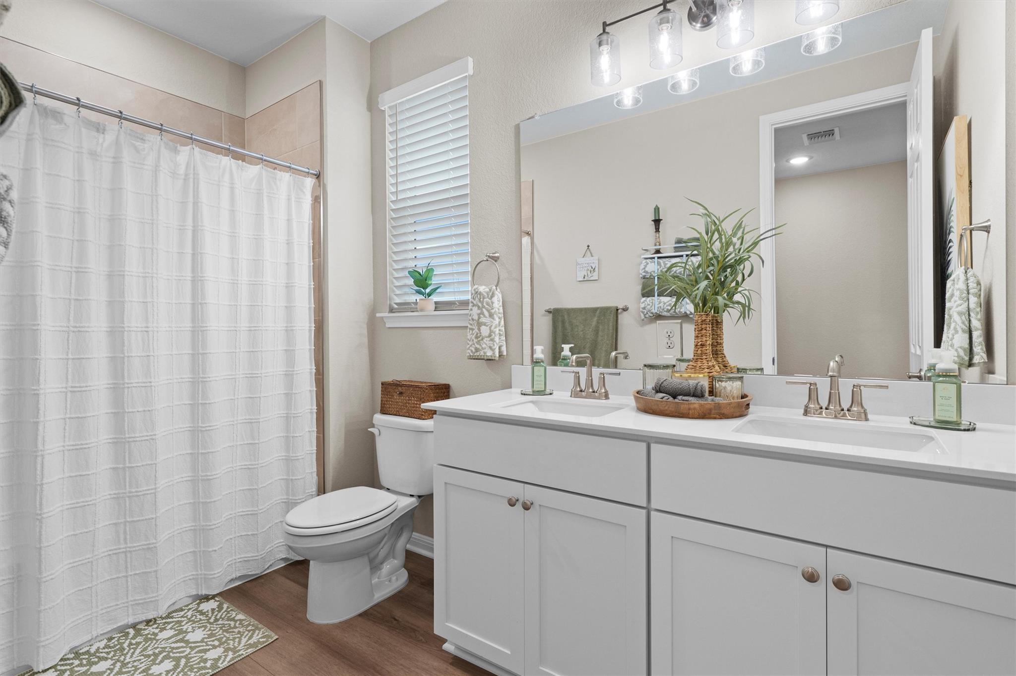 1001 Stonehill Dr, Georgetown, TX 78633