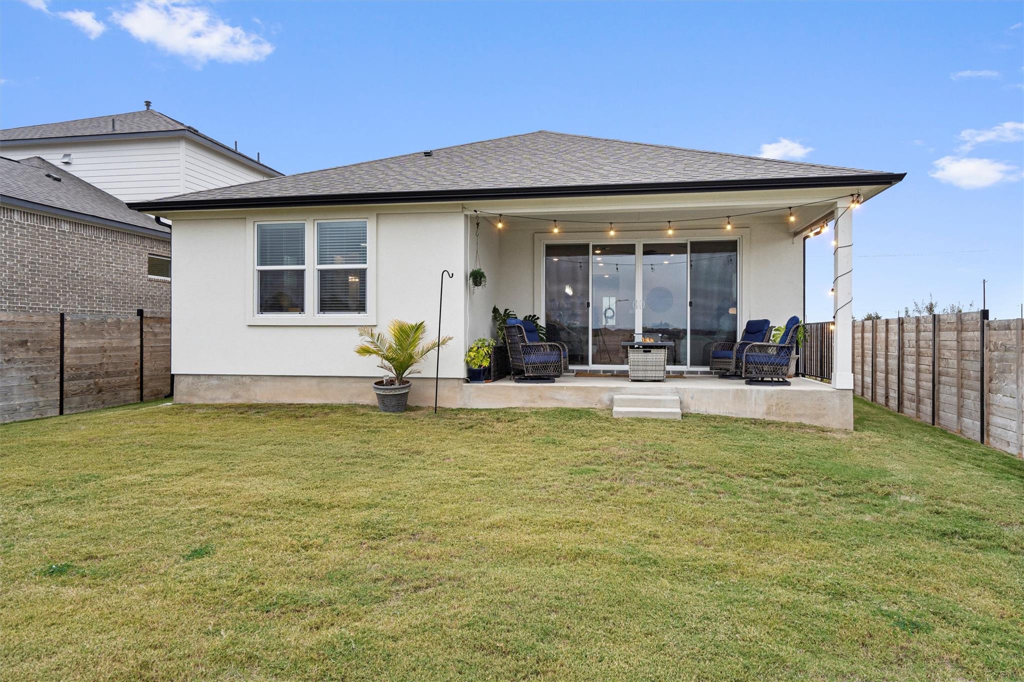 1001 Stonehill Dr, Georgetown, TX 78633