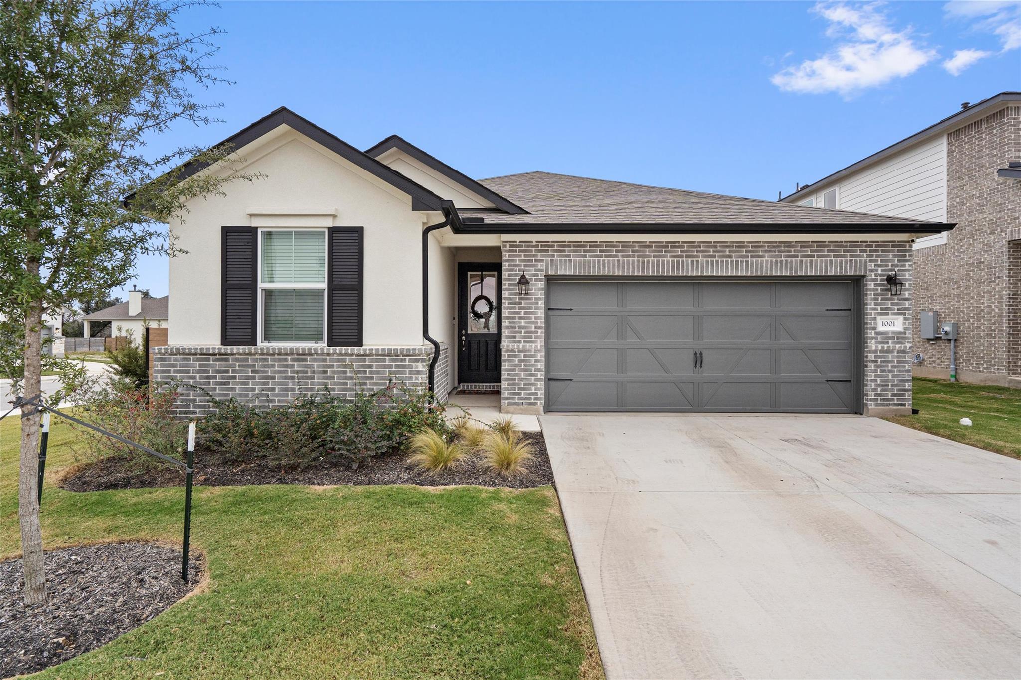 1001 Stonehill Dr, Georgetown, TX 78633