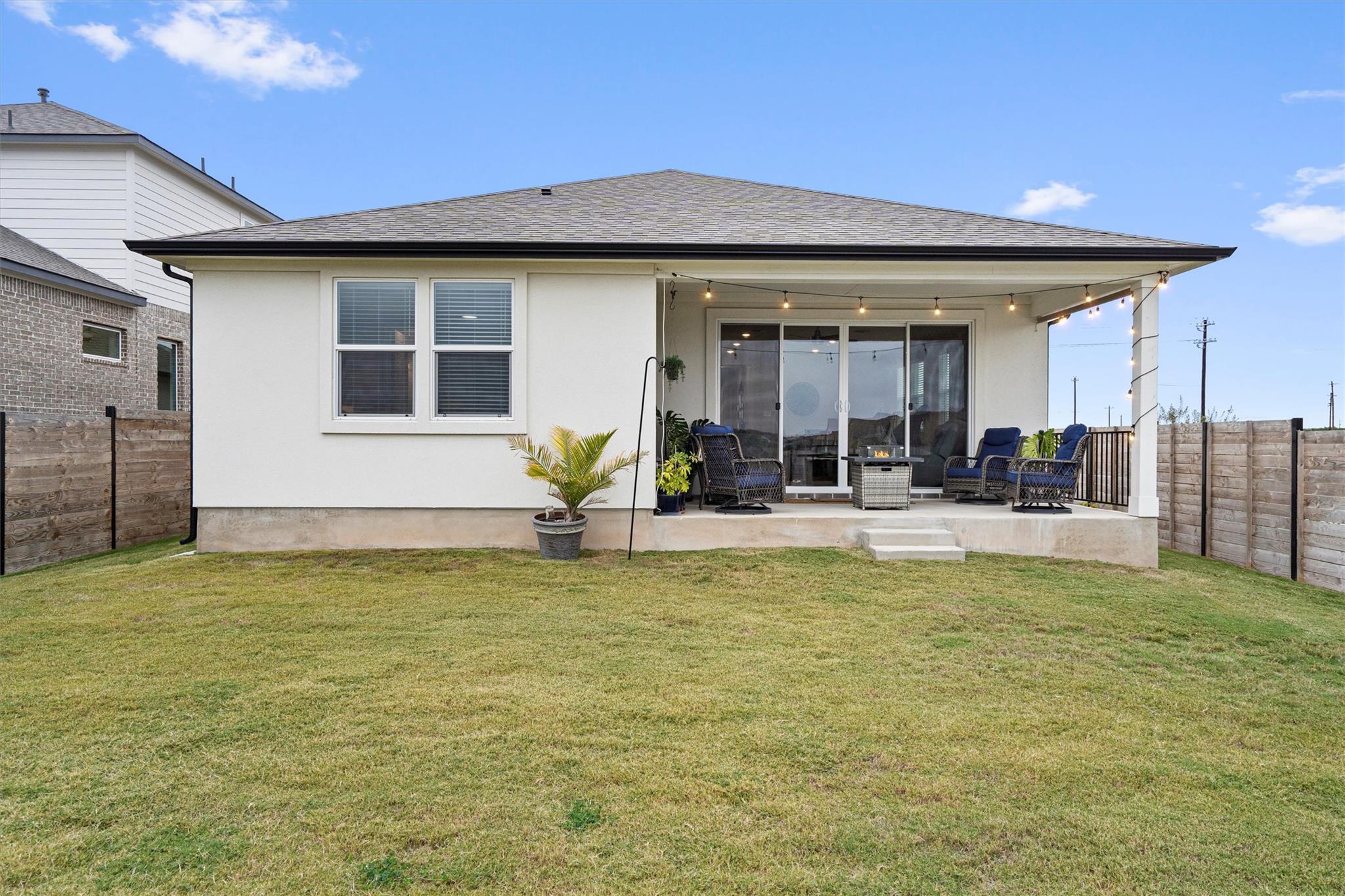 1001 Stonehill Dr, Georgetown, TX 78633