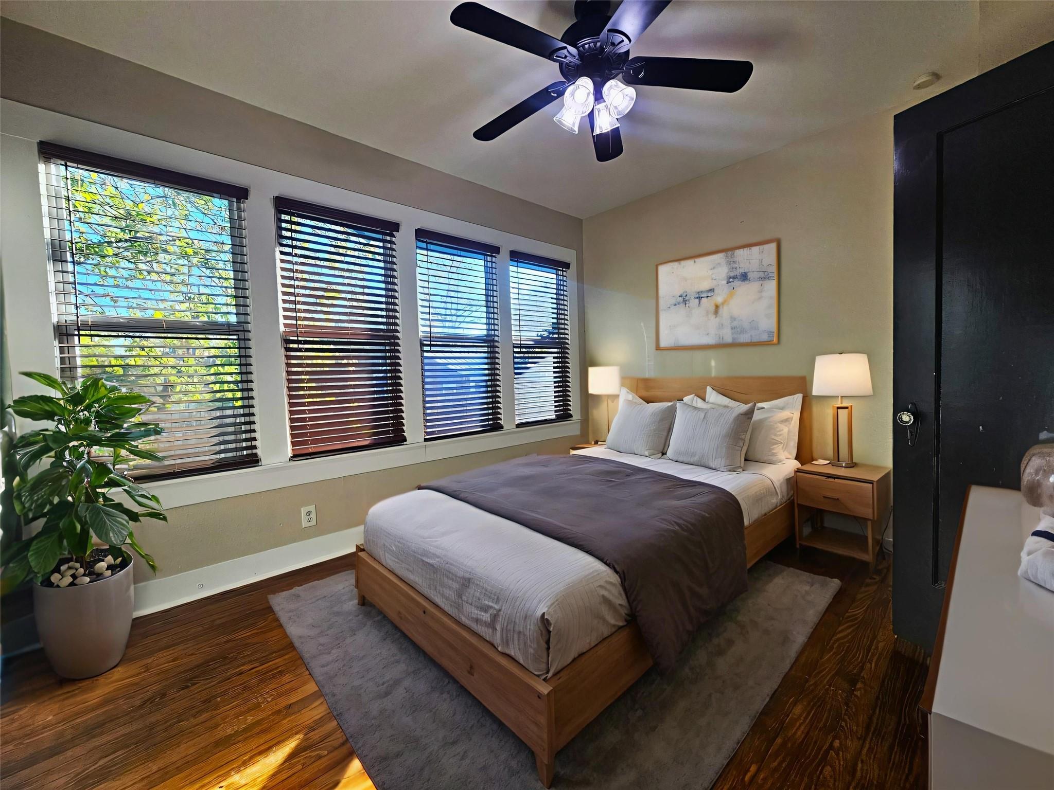 624 S Austin St, Seguin, TX 78155