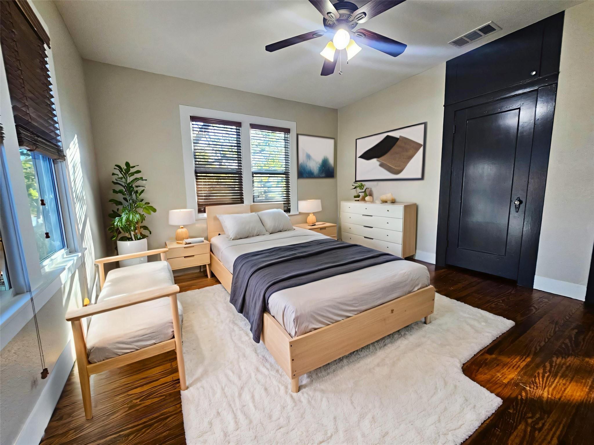 624 S Austin St, Seguin, TX 78155