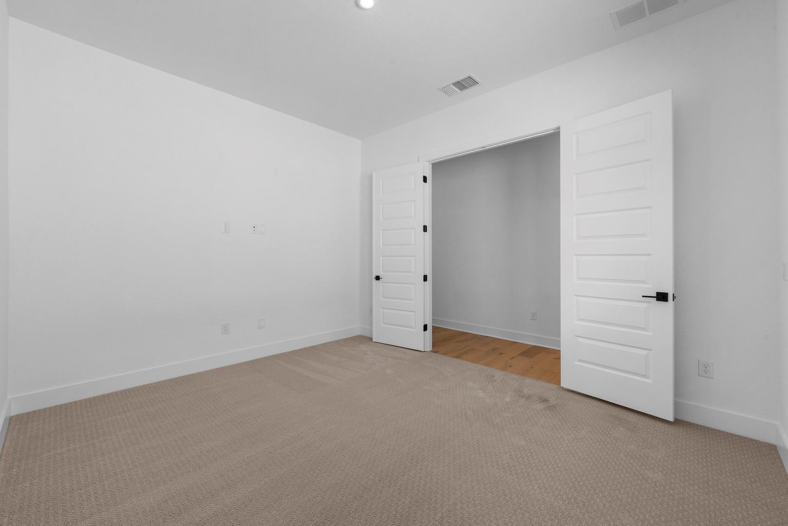 501 Jacaranda Ct, Liberty Hill, TX 78642