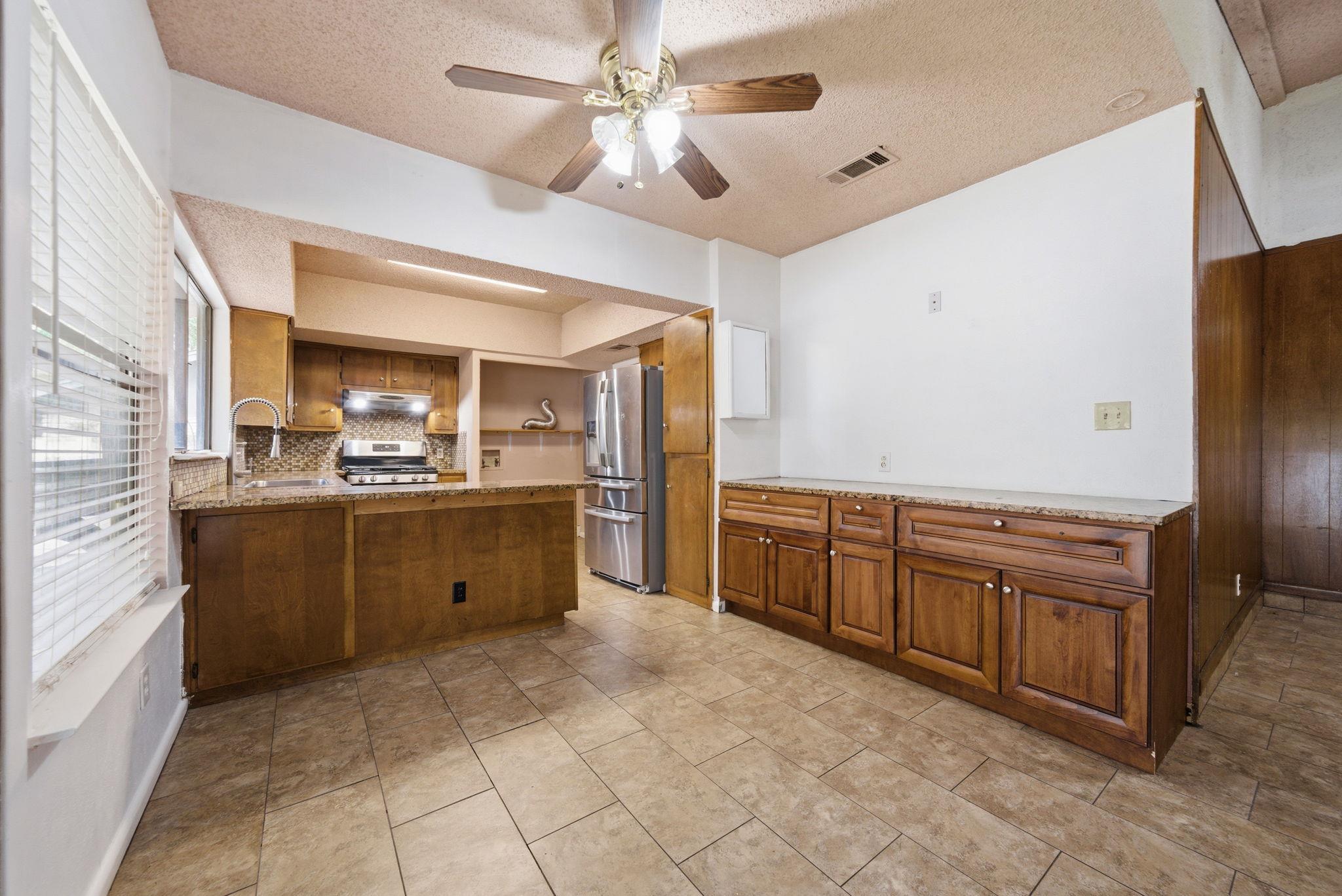 8900 Briardale Dr, Austin, TX 78758