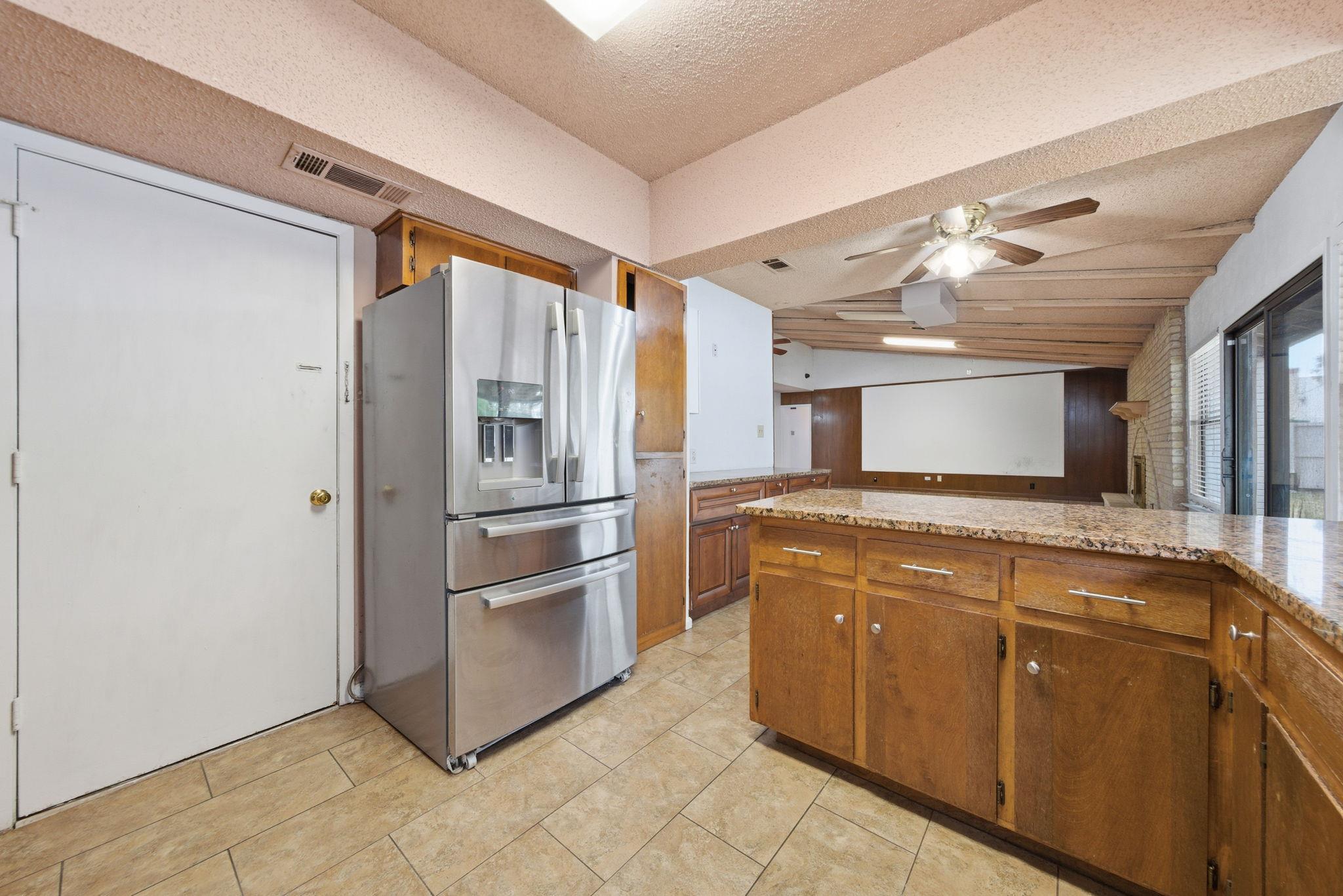 8900 Briardale Dr, Austin, TX 78758