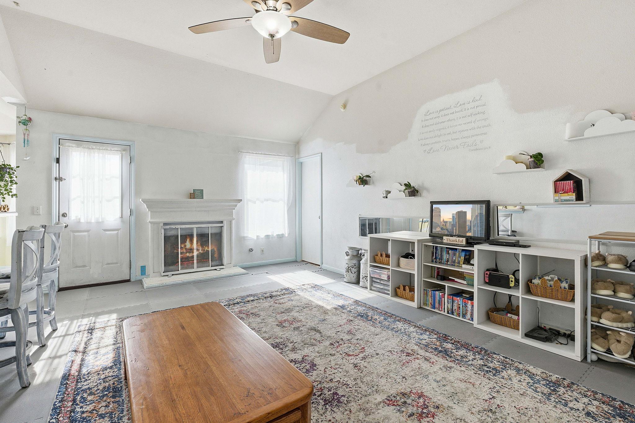 604 Camino Alto Dr, Leander, TX 78641