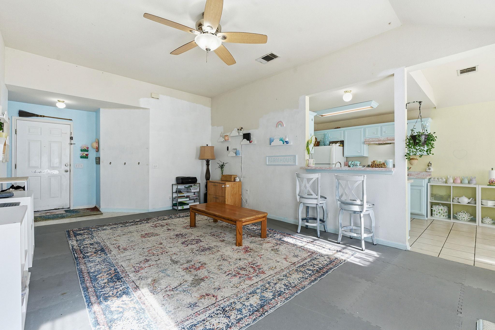 604 Camino Alto Dr, Leander, TX 78641