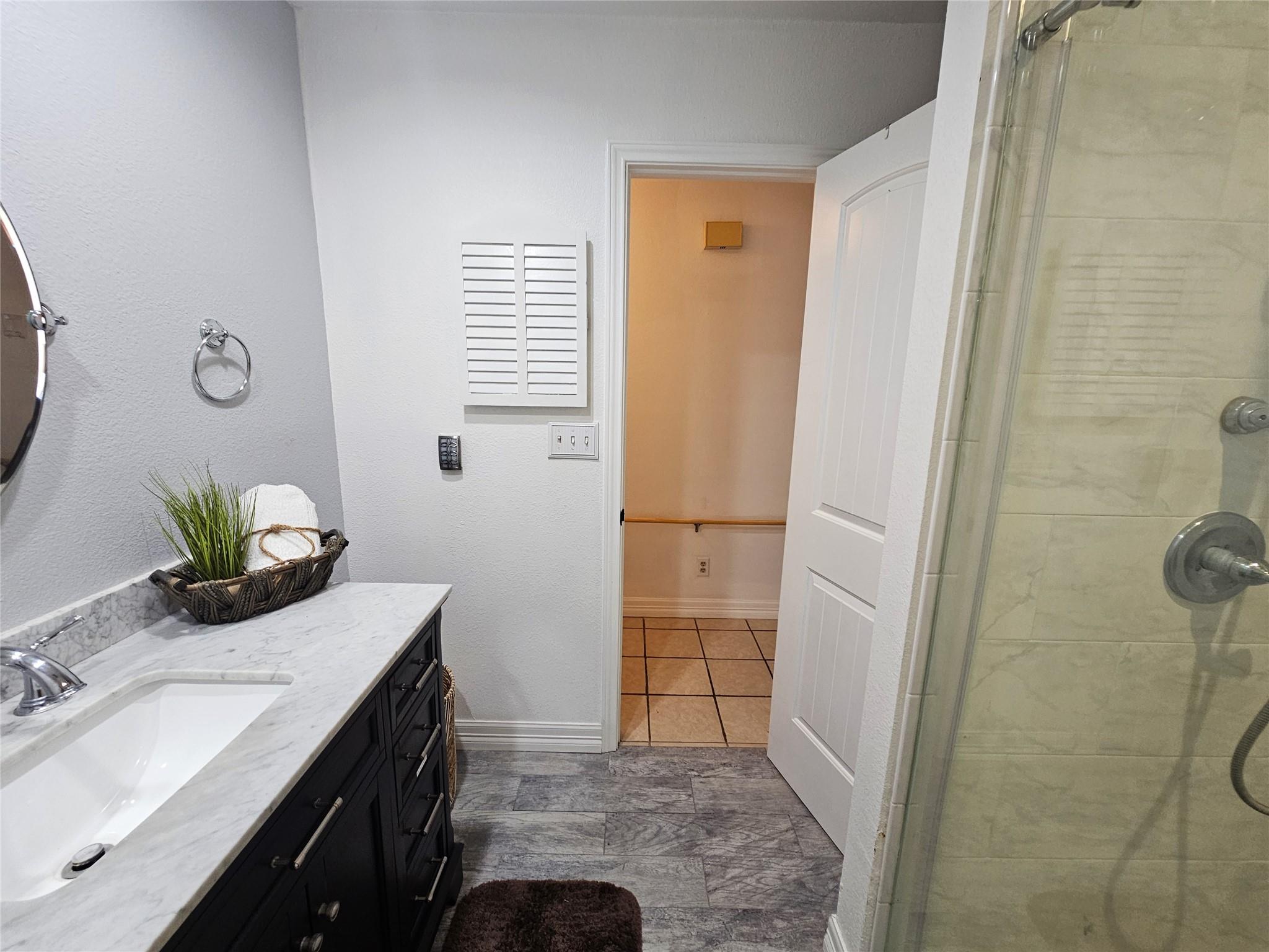 1648 Eastwood Dr, Seguin, TX 78155