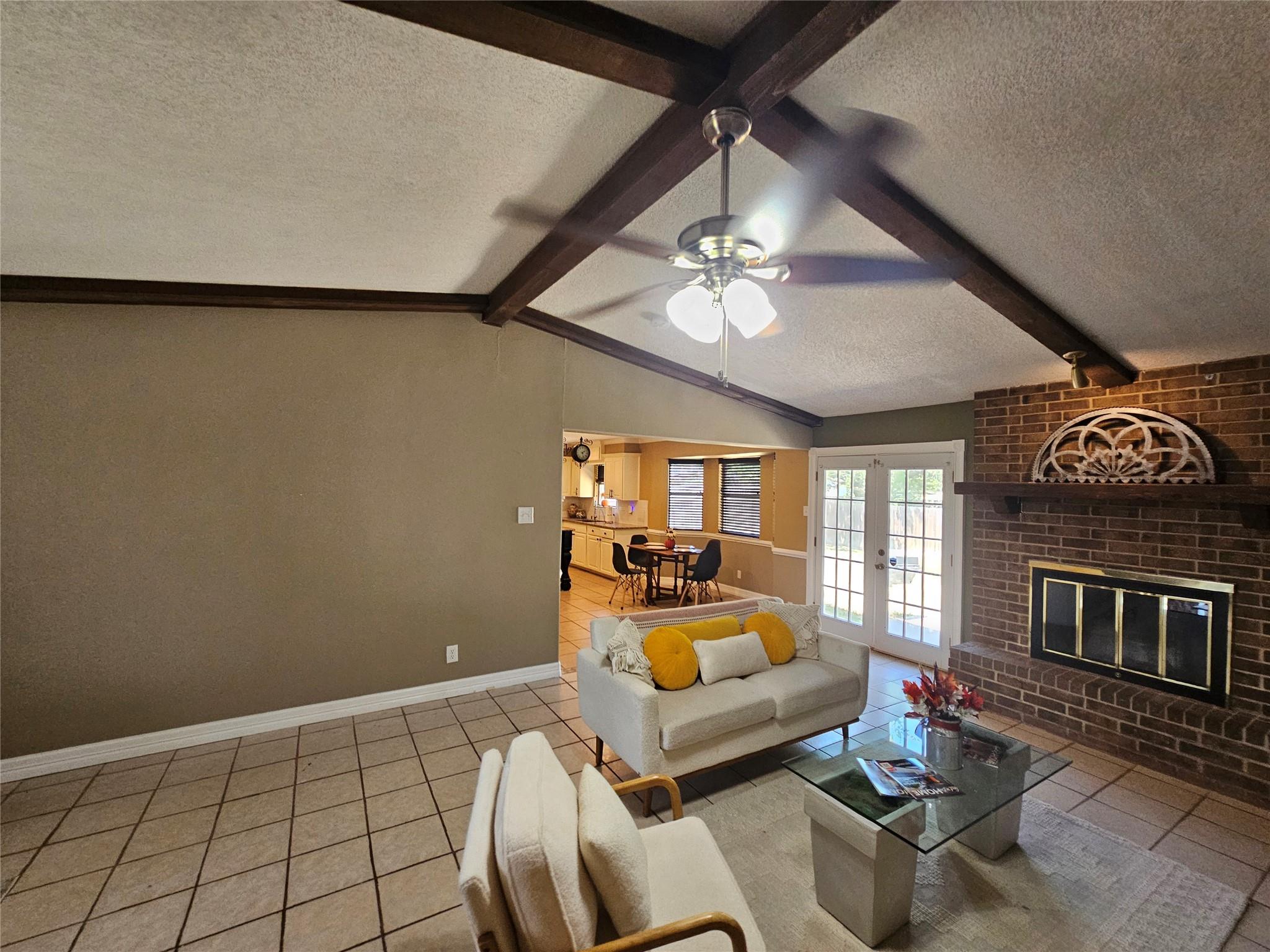 1648 Eastwood Dr, Seguin, TX 78155