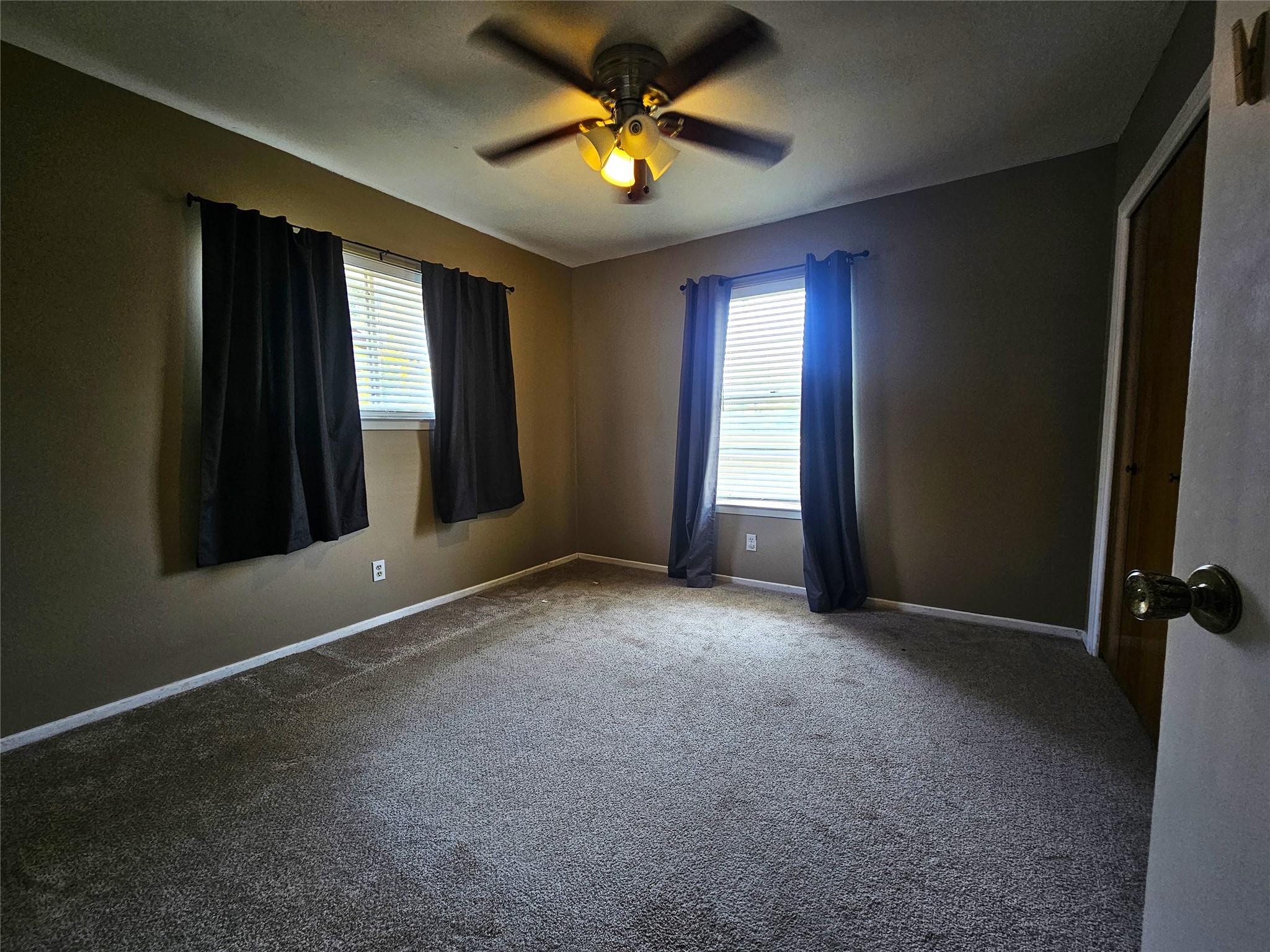 1648 Eastwood Dr, Seguin, TX 78155