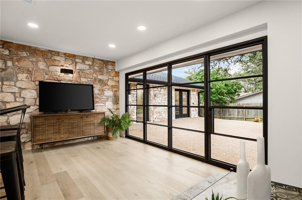 7507 Downridge Dr, Austin, TX 78731