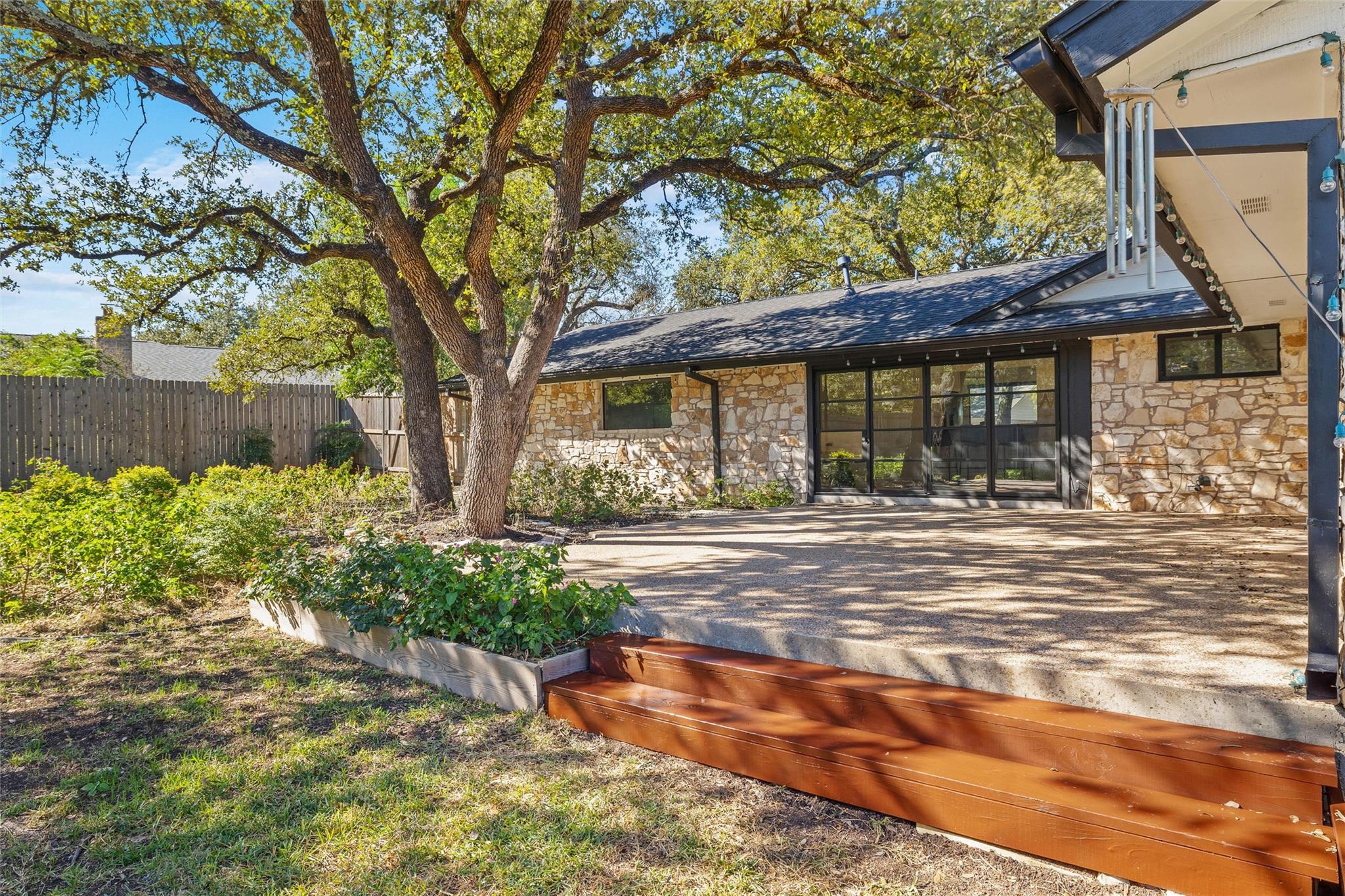 7507 Downridge Dr, Austin, TX 78731