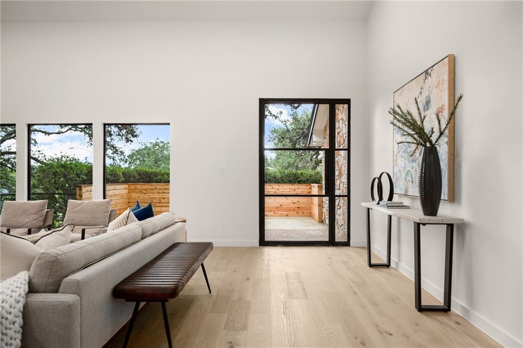 7507 Downridge Dr, Austin, TX 78731