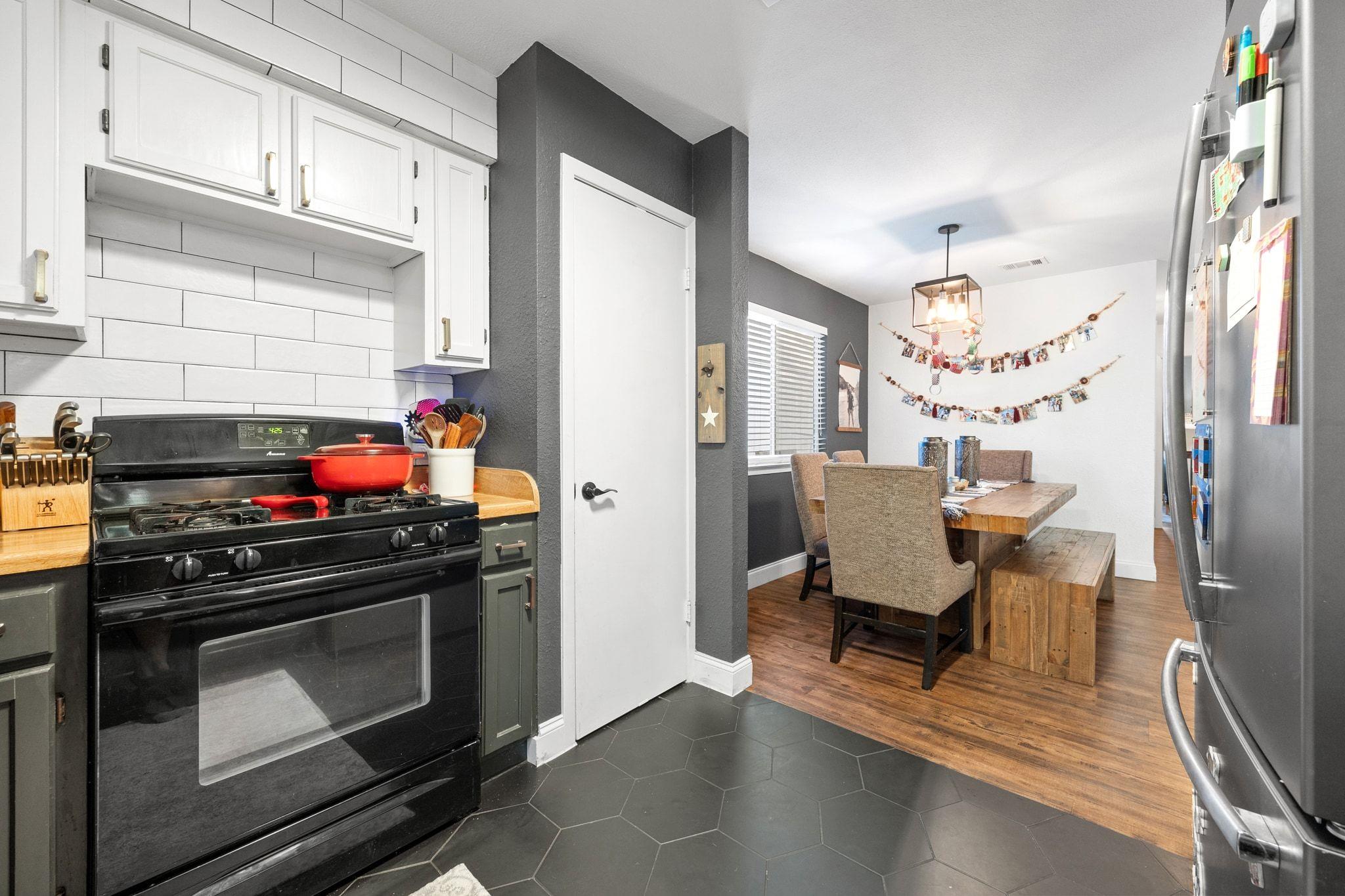 705 Russet Valley Dr, Cedar Park, TX 78613