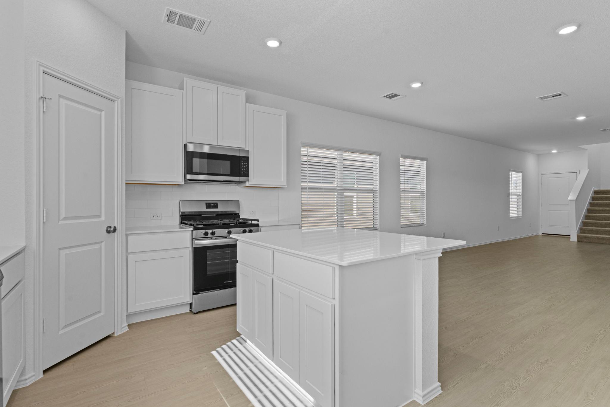 969 Soapstone Pass, Maxwell, TX 78656