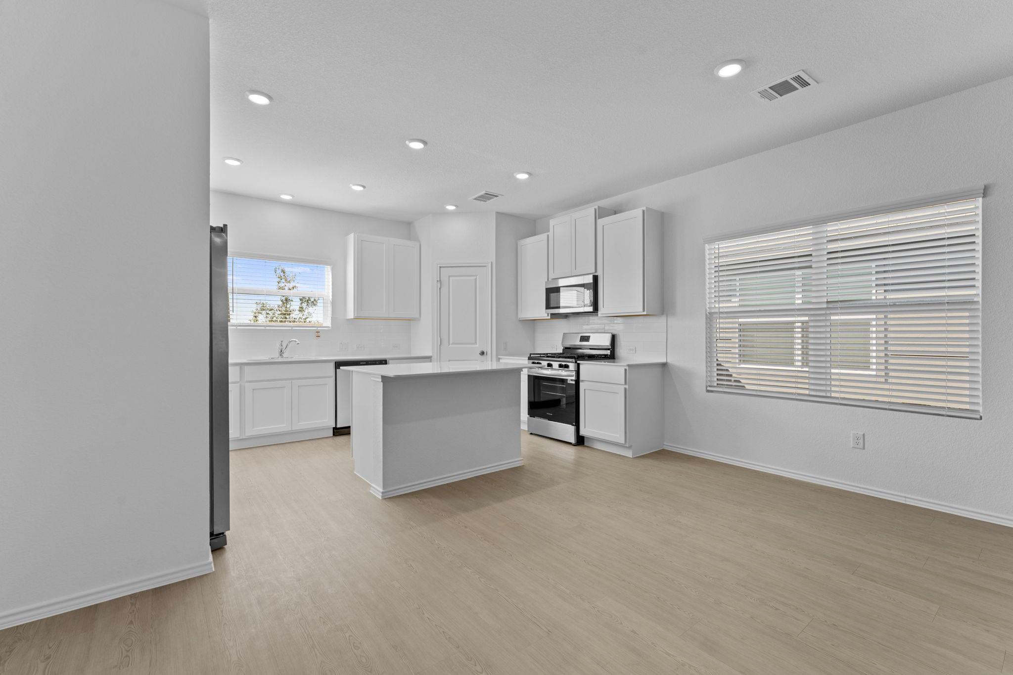 969 Soapstone Pass, Maxwell, TX 78656