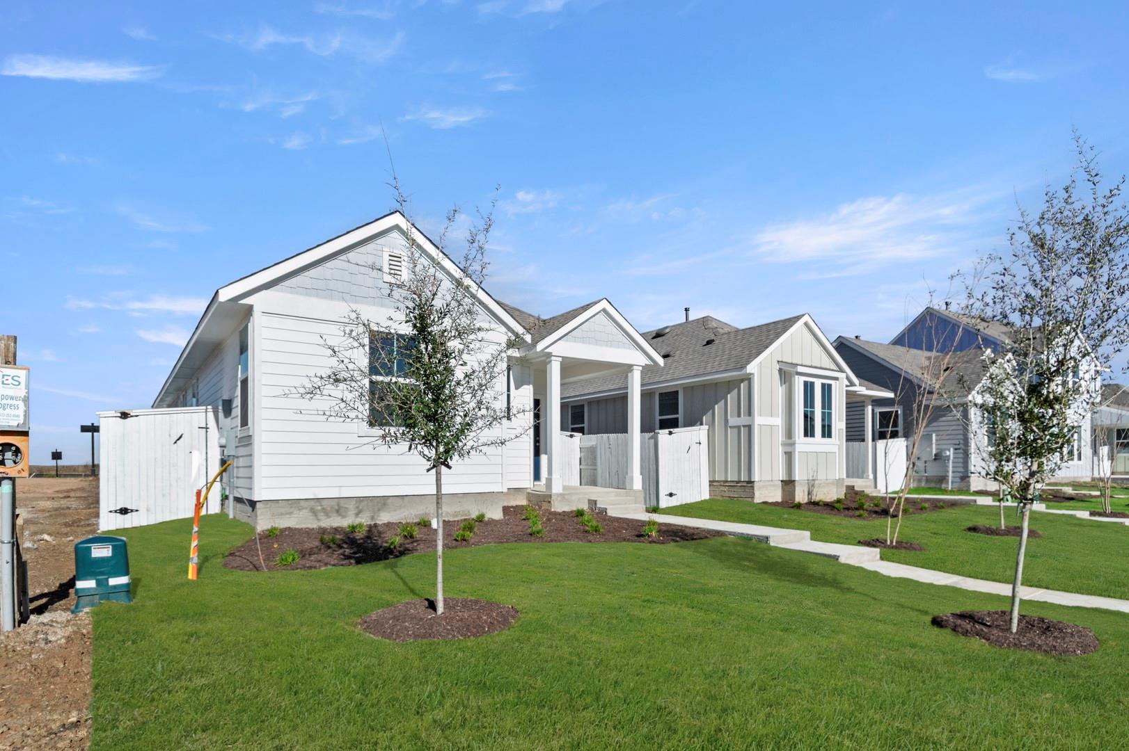 143 Daylily Dr, Elgin, TX 78621