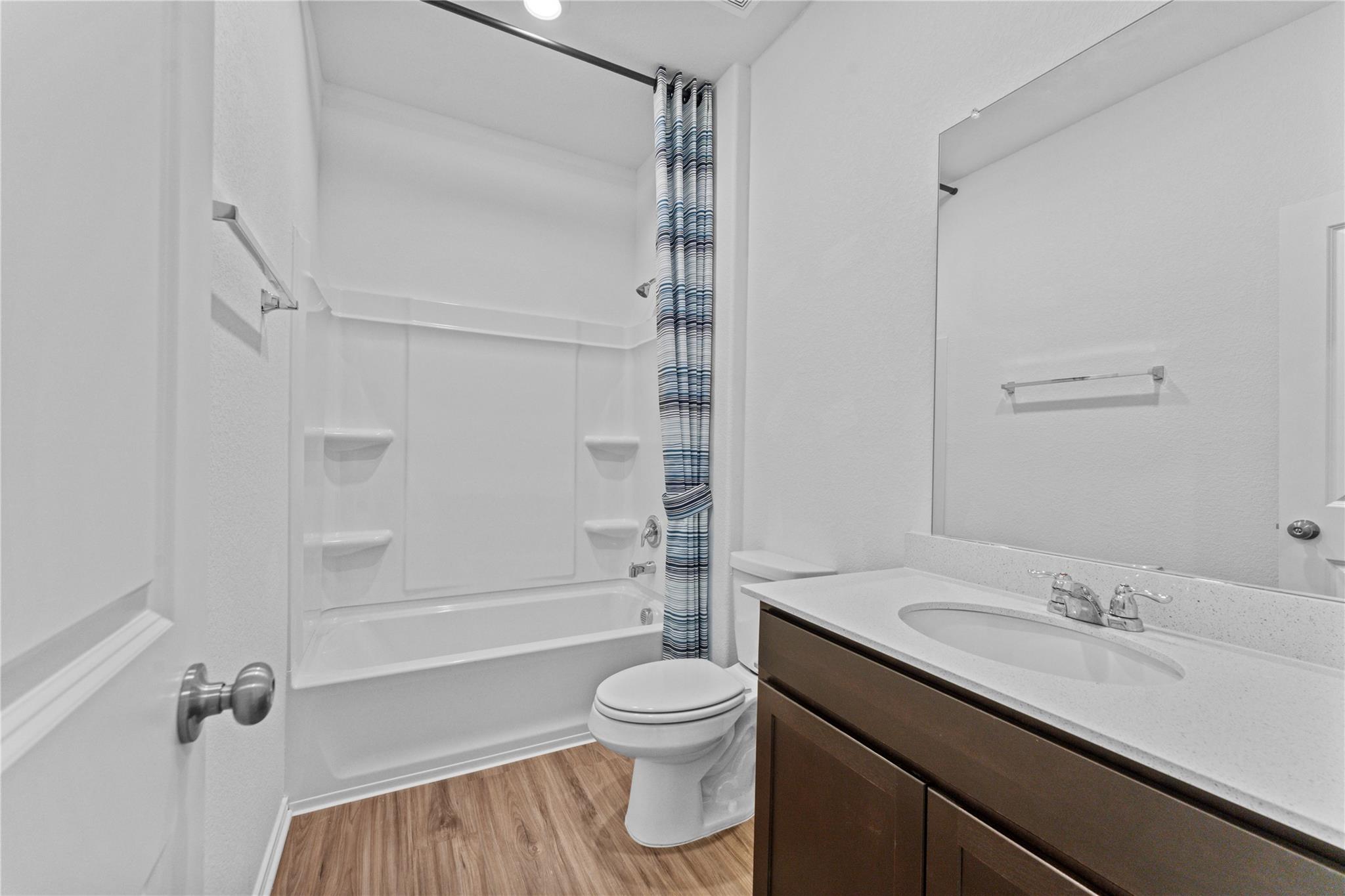 633 Halfmoon Dr, Lockhart, TX 78644