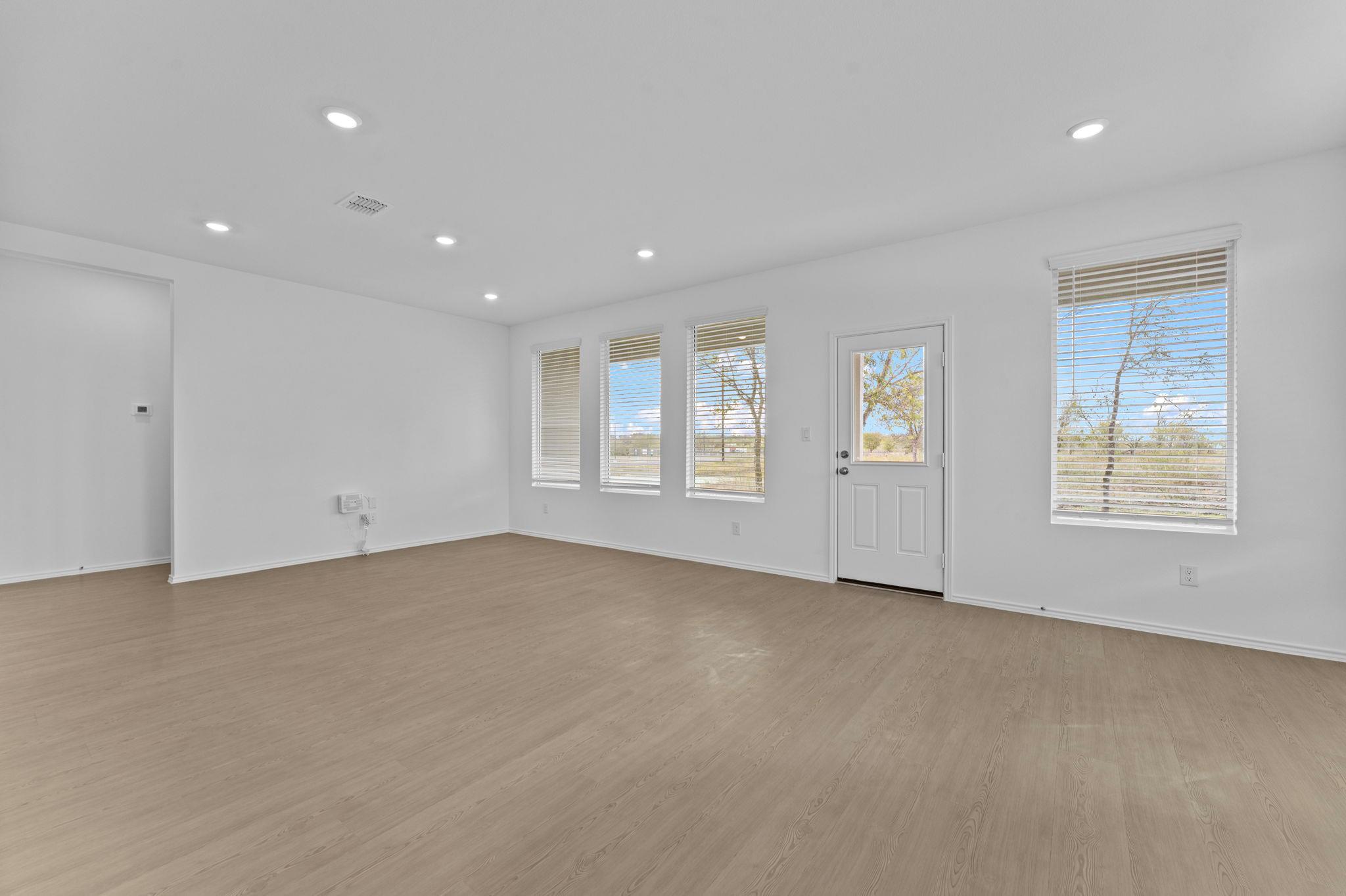 13225 Eastland Dr, Mustang Ridge, TX 78610