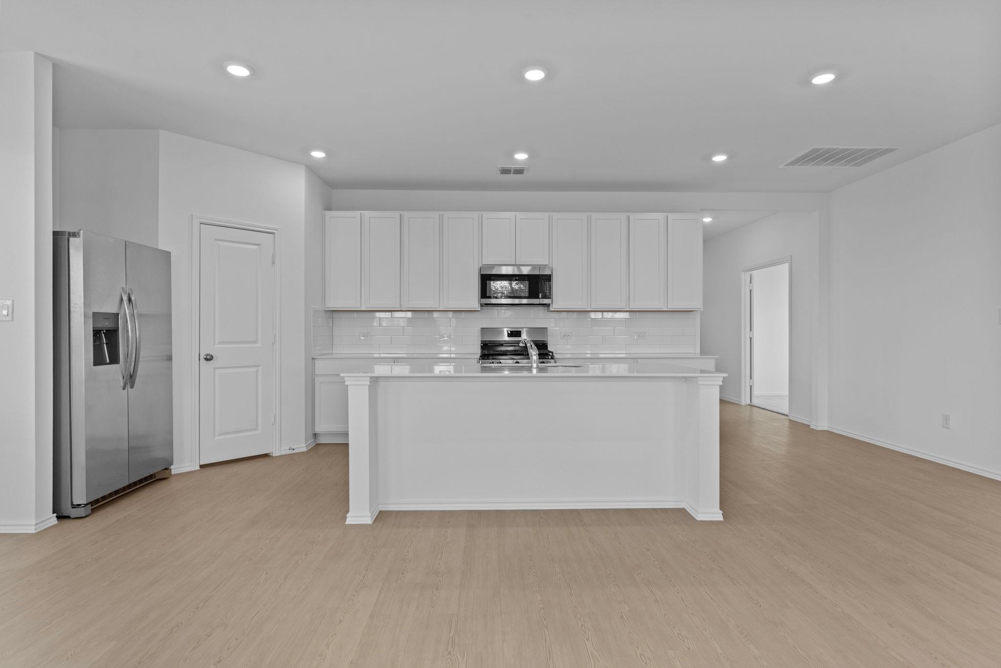 13225 Eastland Dr, Mustang Ridge, TX 78610