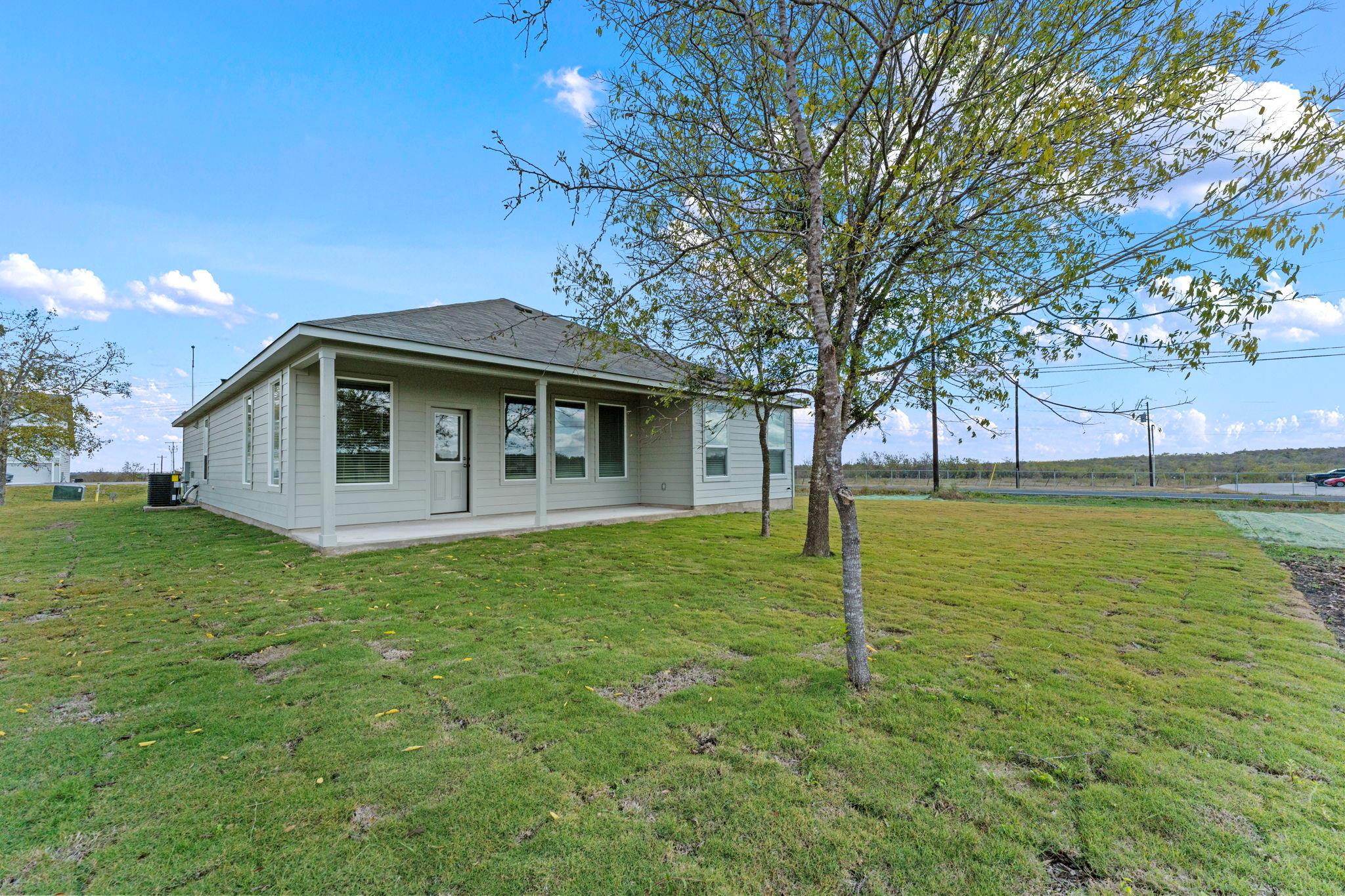 13225 Eastland Dr, Mustang Ridge, TX 78610