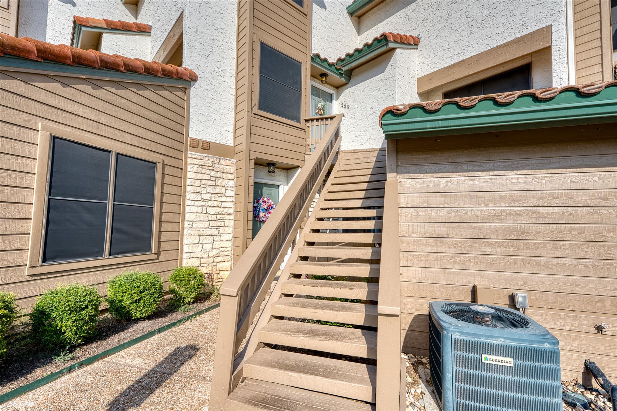 509 Short Circuit # 203, Horseshoe Bay, TX 78657