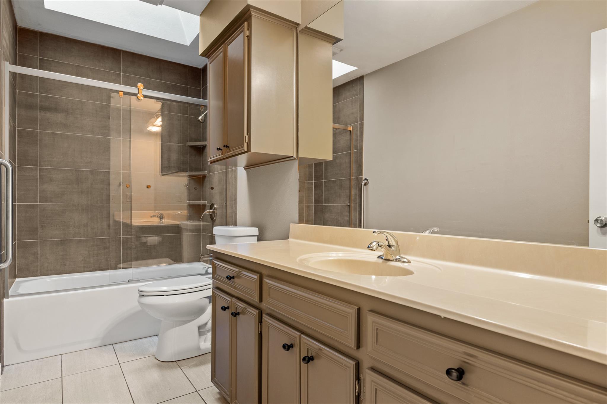 25 Woodcreek Dr, Wimberley, TX 78676