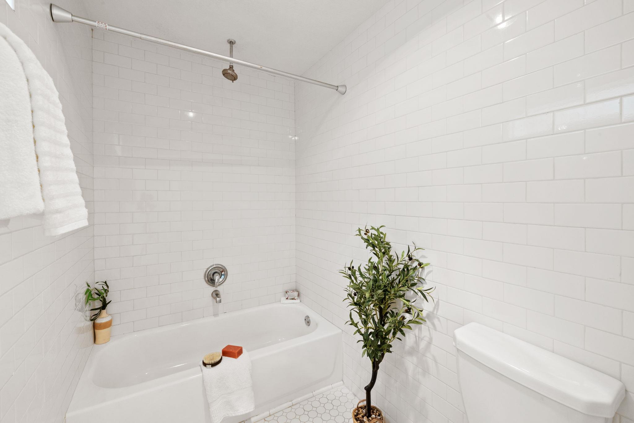 1101 Shoal Creek Blvd # 14, Austin, TX 78701