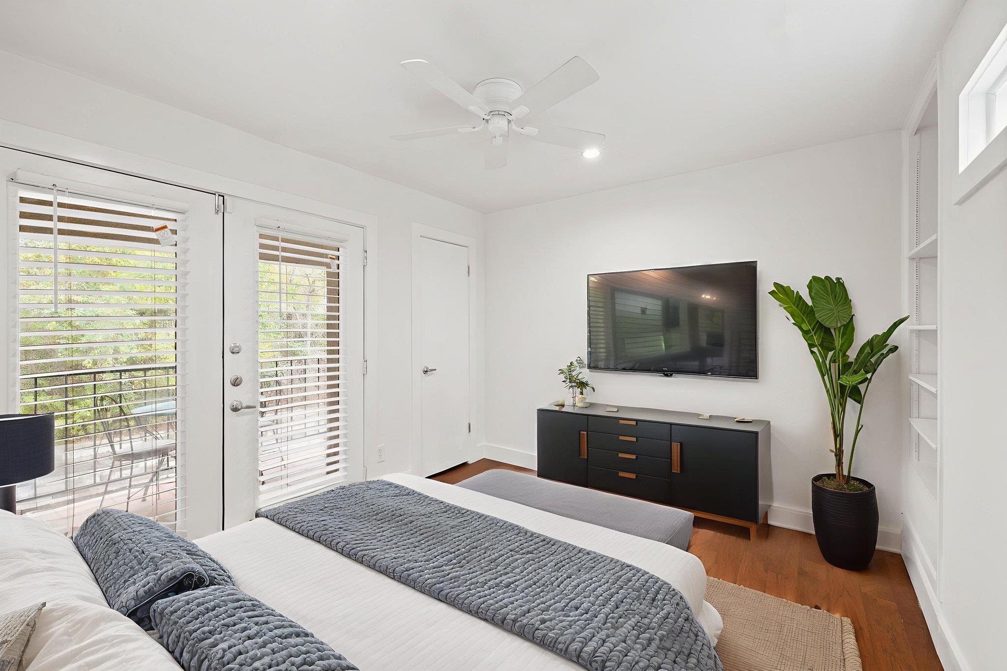 1101 Shoal Creek Blvd # 14, Austin, TX 78701