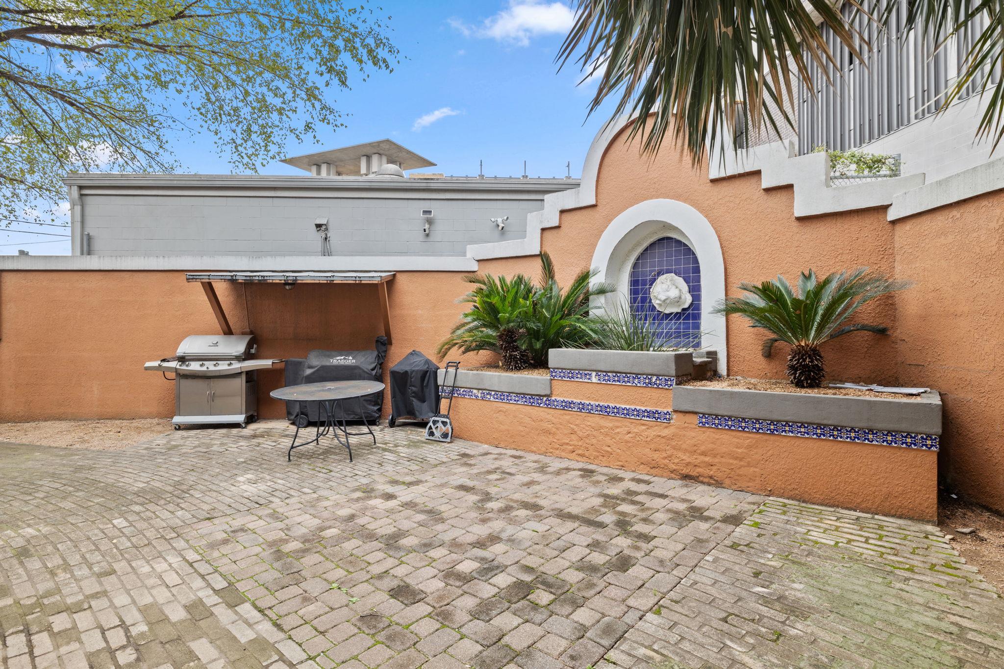 1101 Shoal Creek Blvd # 14, Austin, TX 78701