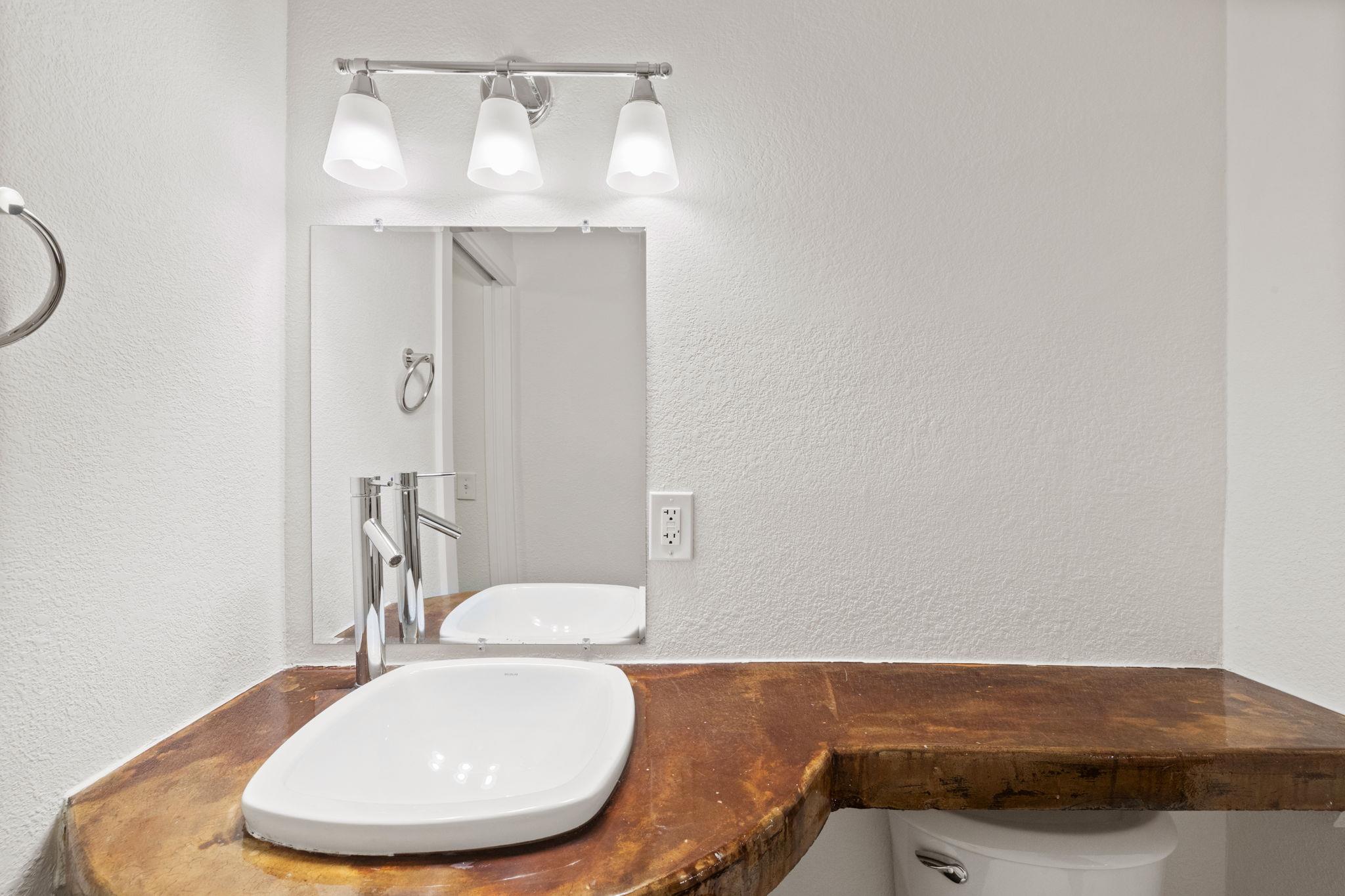 1101 Shoal Creek Blvd # 14, Austin, TX 78701