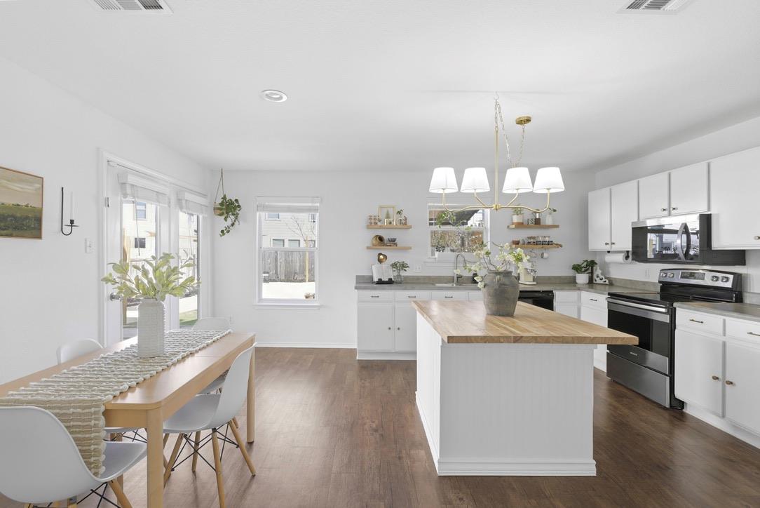 75 Jan Ln, Georgetown, TX 78626