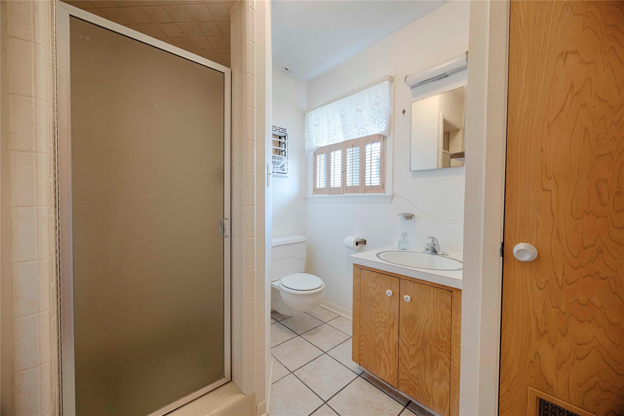 701 Herder Ave, Schulenburg, TX 78956