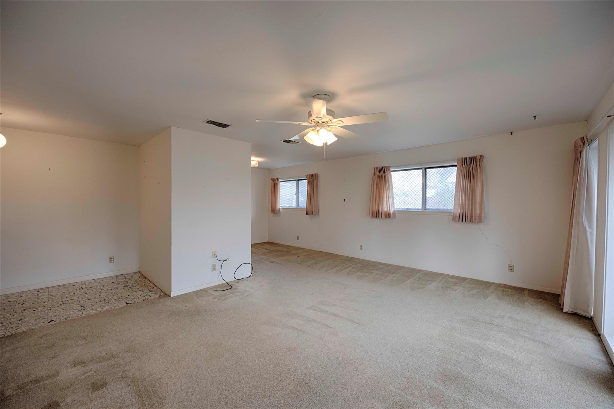 701 Herder Ave, Schulenburg, TX 78956