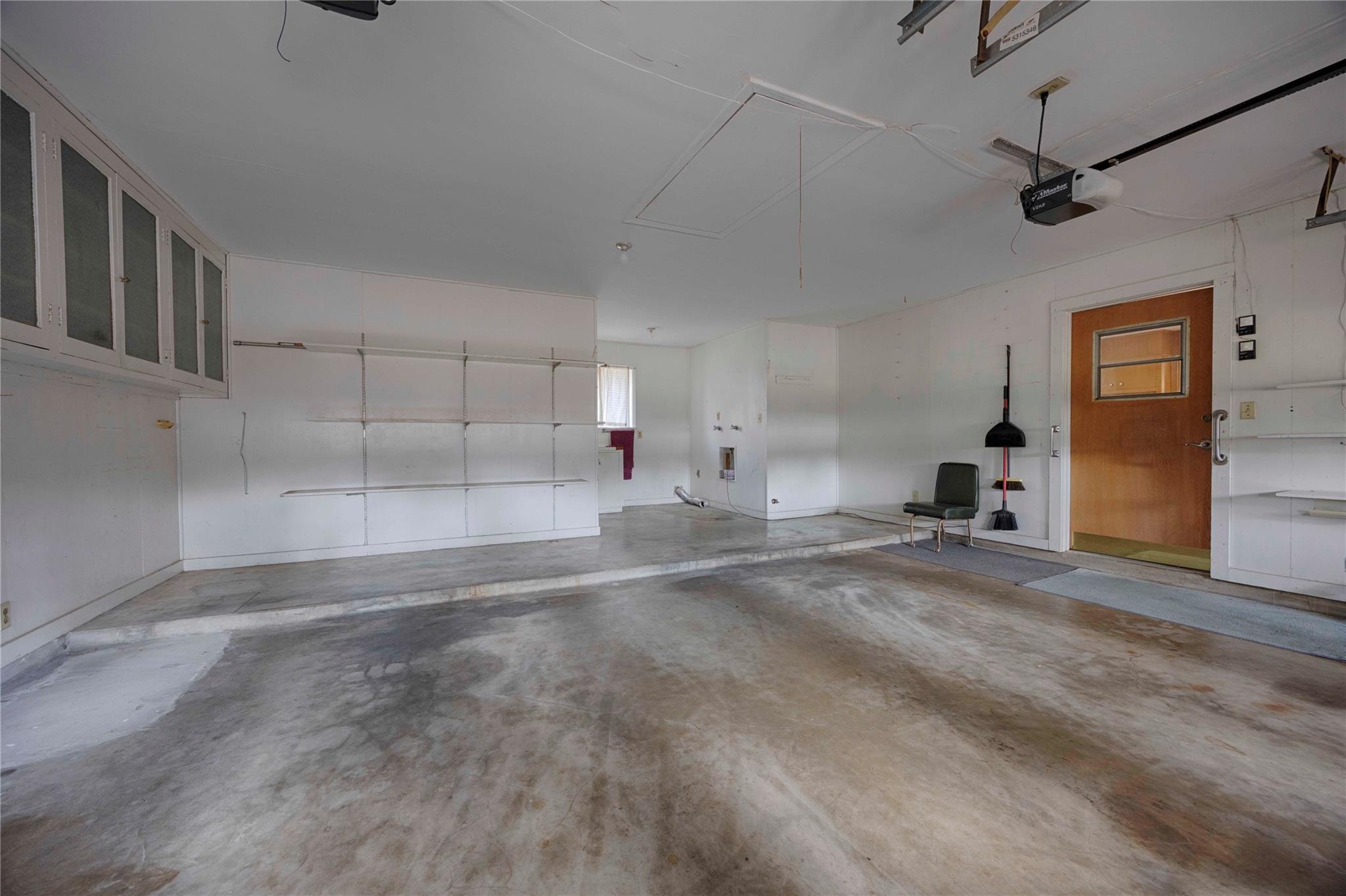 701 Herder Ave, Schulenburg, TX 78956