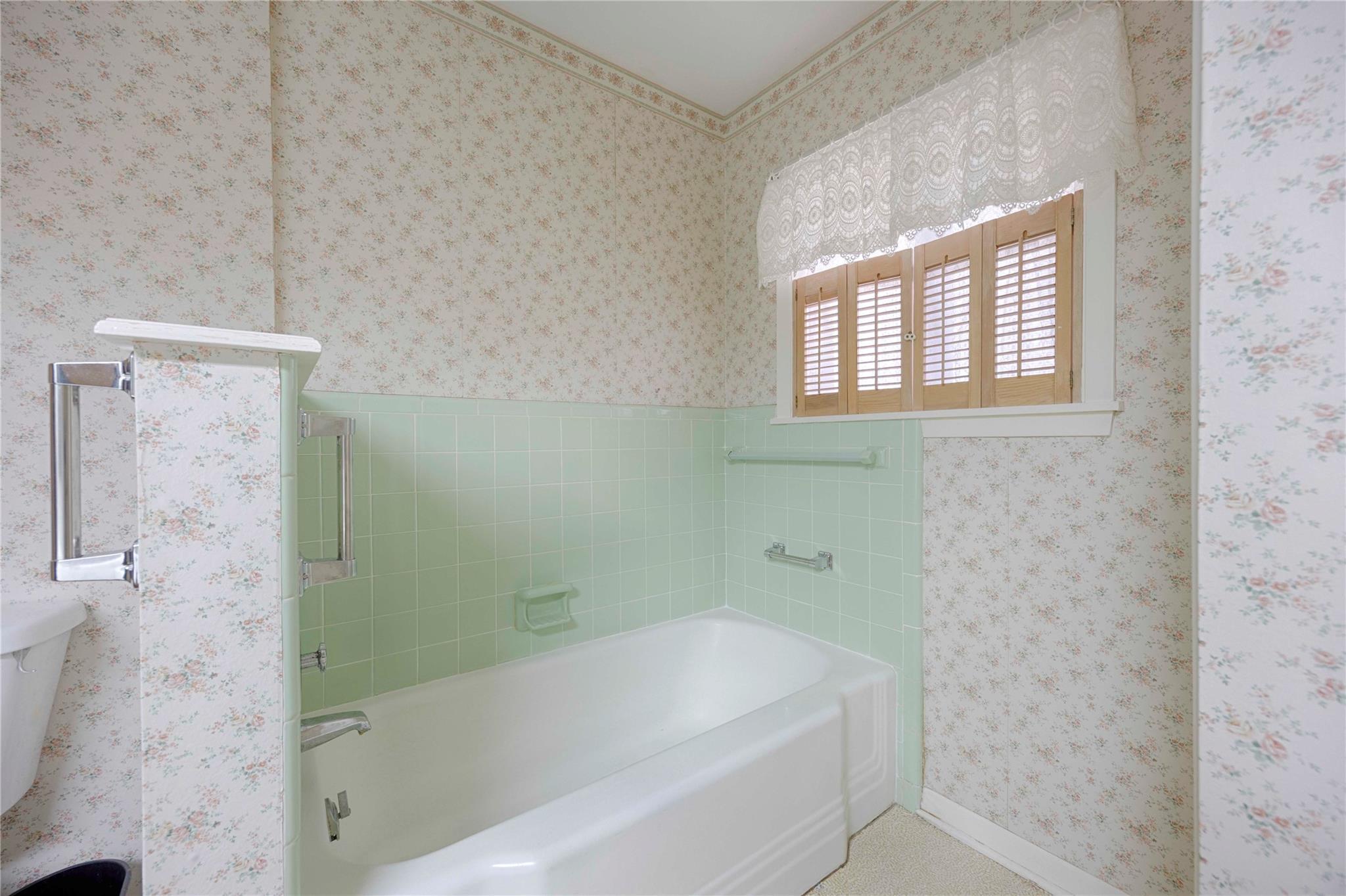 701 Herder Ave, Schulenburg, TX 78956