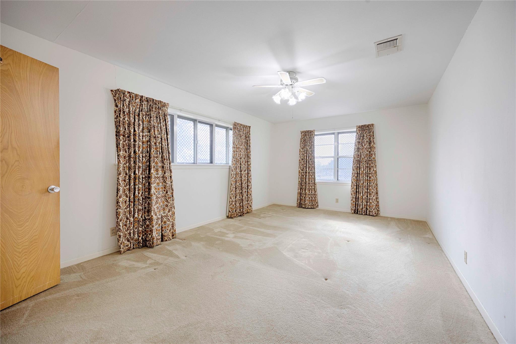 701 Herder Ave, Schulenburg, TX 78956