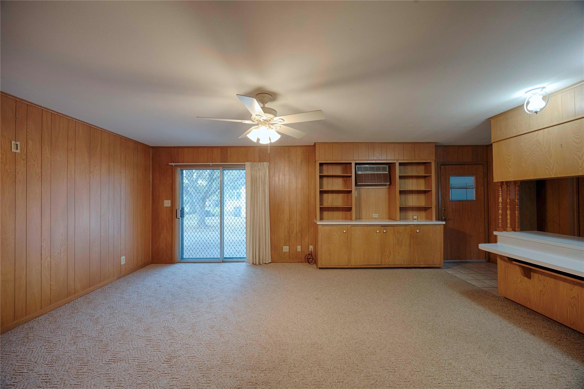 701 Herder Ave, Schulenburg, TX 78956