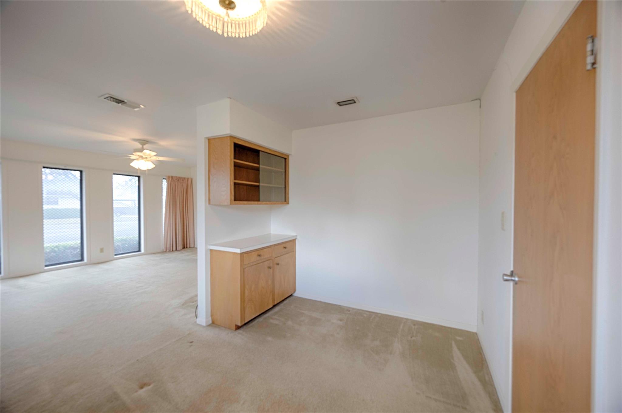 701 Herder Ave, Schulenburg, TX 78956