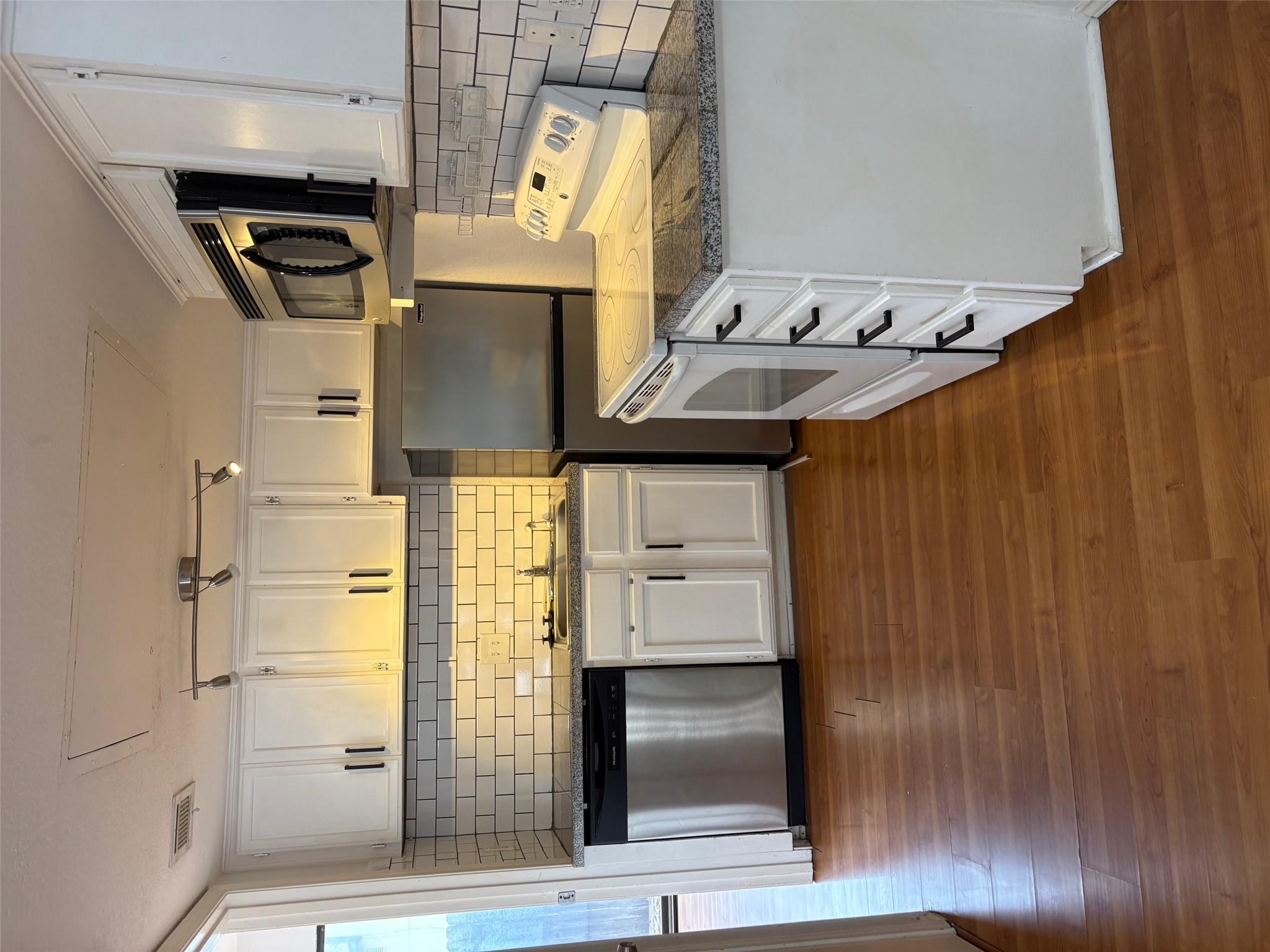 701 Nelray Blvd # 4, Austin, TX 78751