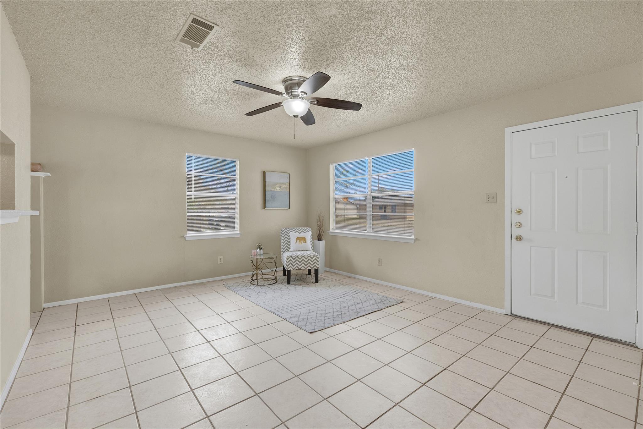 807 Sturgeon St, San Marcos, TX 78666