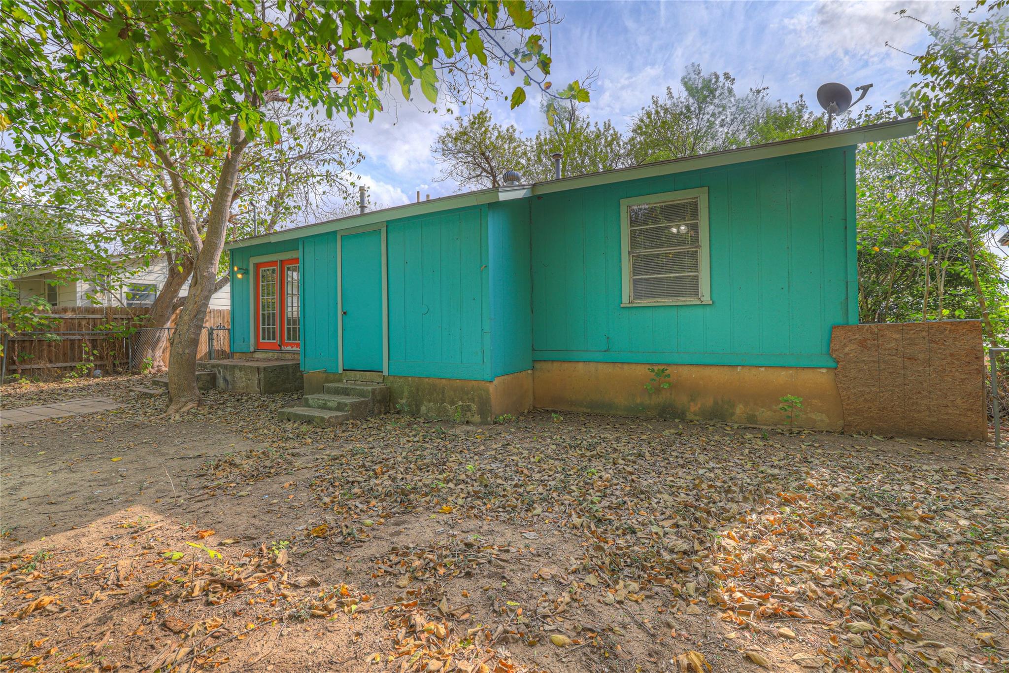 807 Sturgeon St, San Marcos, TX 78666